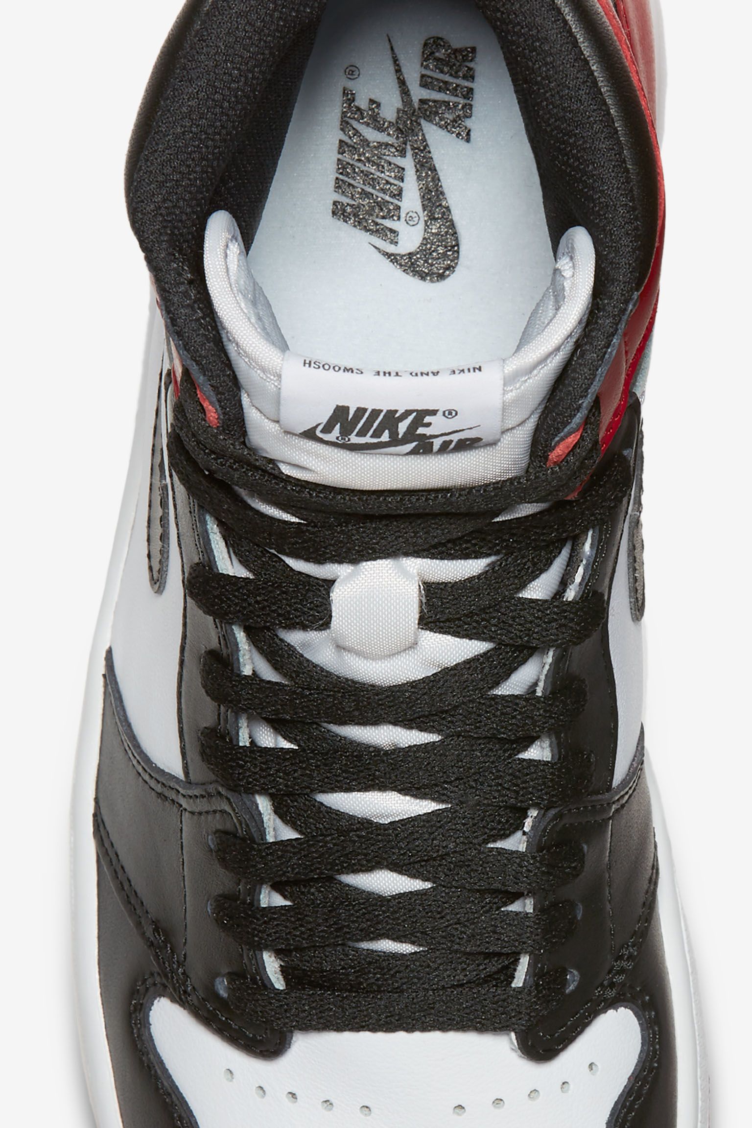 Air jordan 1s hot sale black toe