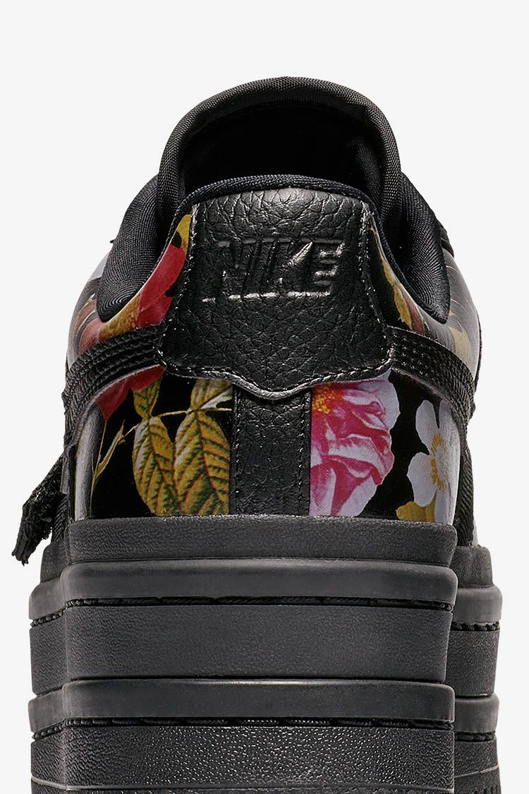 Women's Vandal 2K LX 'Floral & Black'. Nike SNKRS