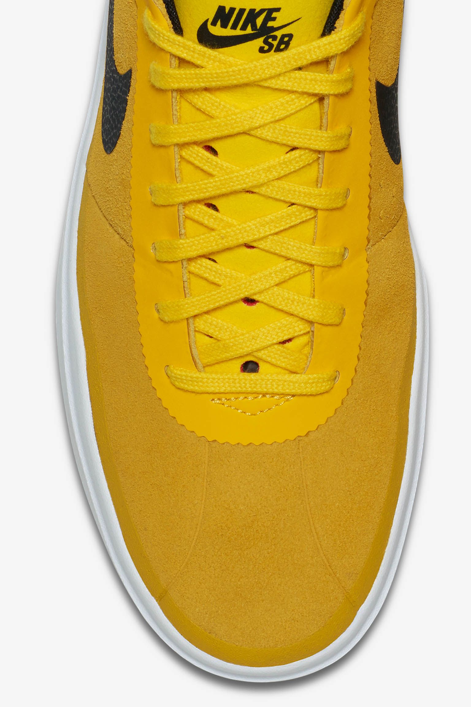 Bruin 'Tour Yellow'. Nike SNKRS