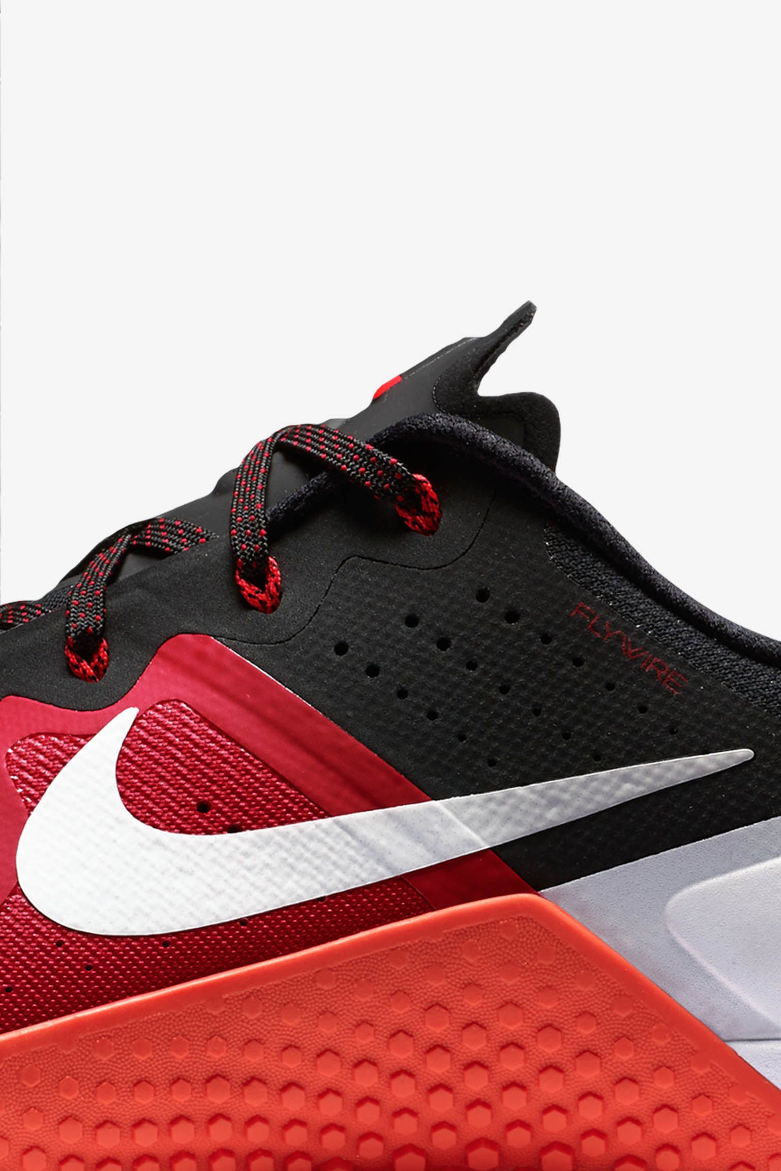 nike metcon red and black