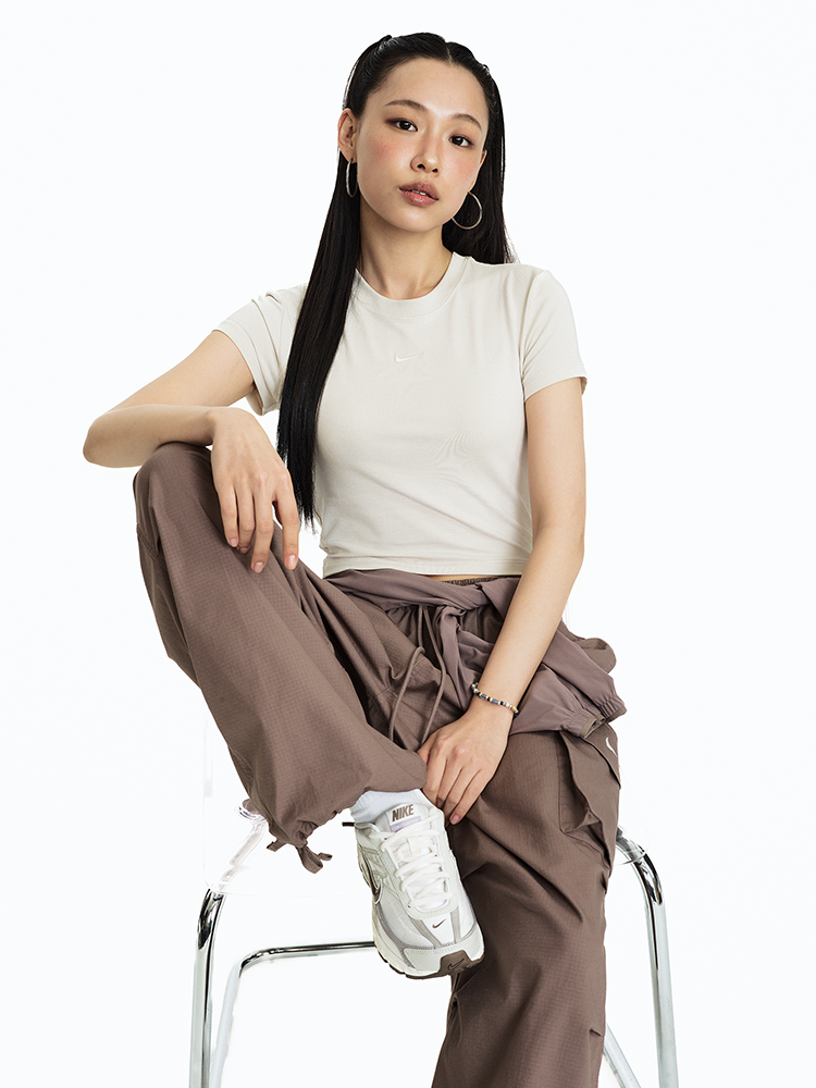 Кроп-футболка женская Nike Sportswear Chill Knit