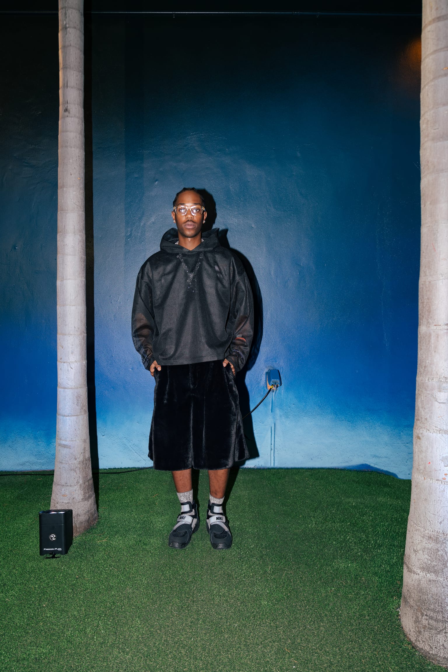 【NIKE公式】Street SNKRS：UNKNWN Courtyard Classic