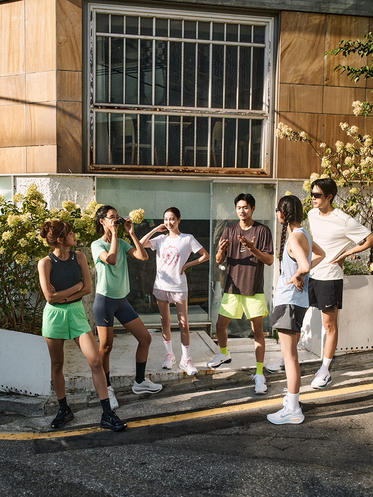 Футболка женская Nike Dri-FIT Running T-Shirt