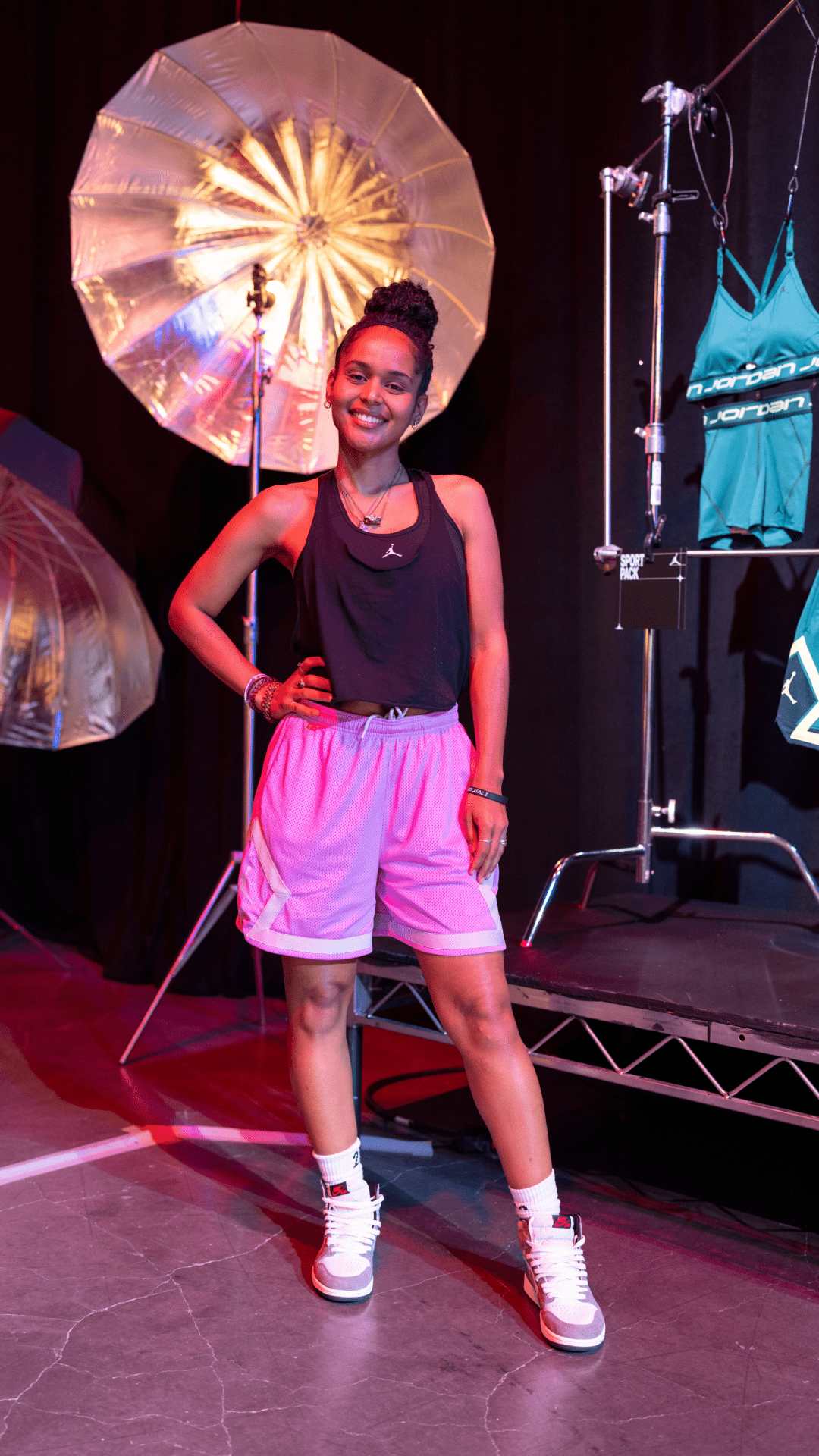 【NIKE公式】Street SNKRS：Tea Garden and Stage 23