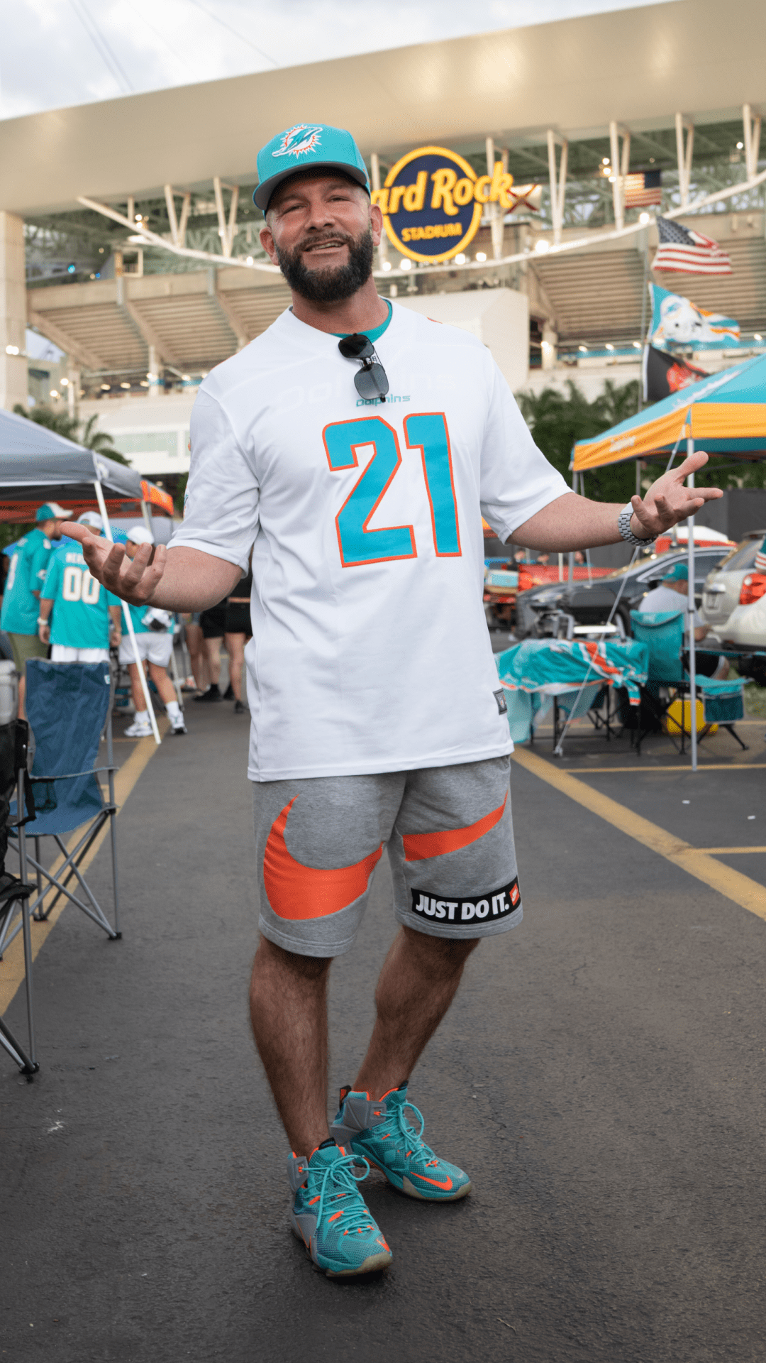 Street SNKRS x NFL: Pittsburgh Steelers vs. Miami Dolphins