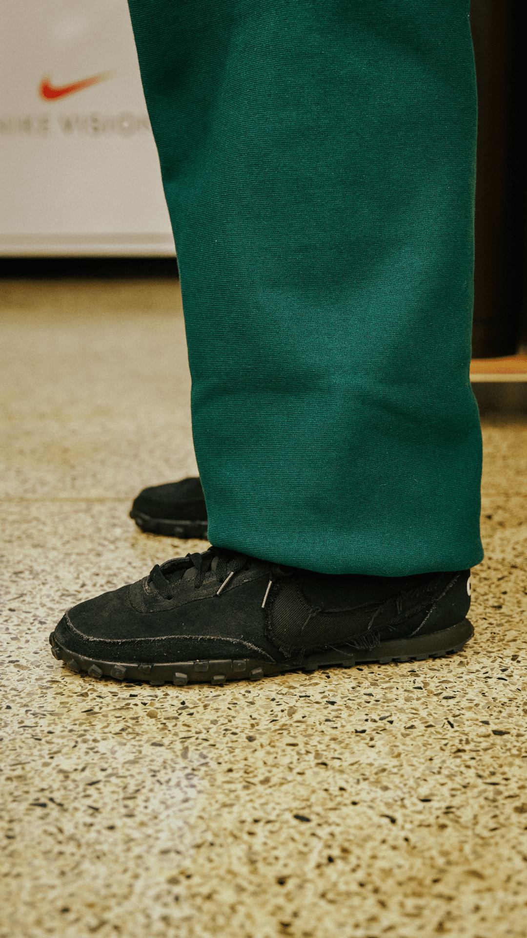 【NIKE公式】Street SNKRS：弘大