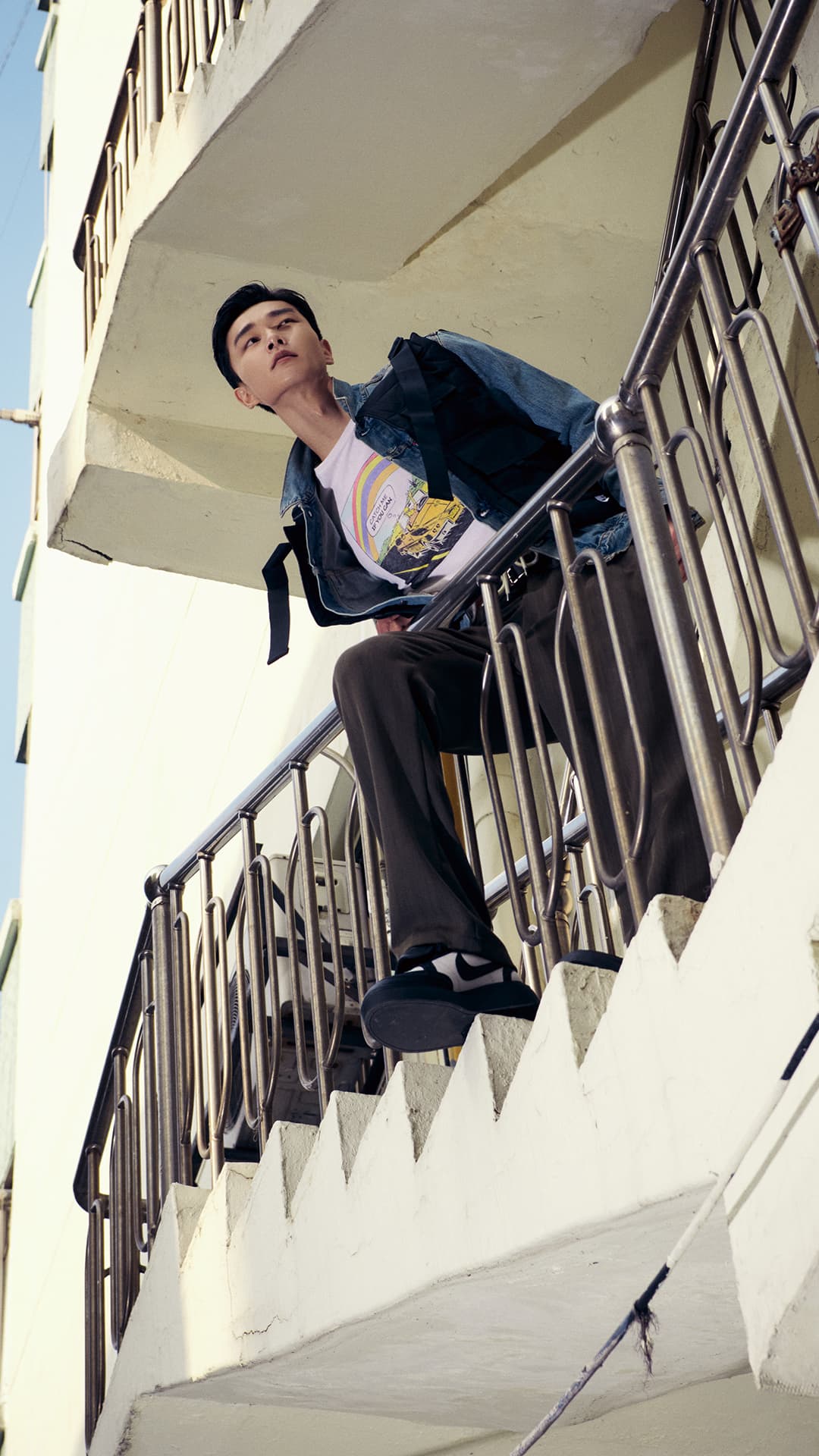 【NIKE公式】SNKRS Style：ナイキ クウォンド 1 x PEACEMINUSONE