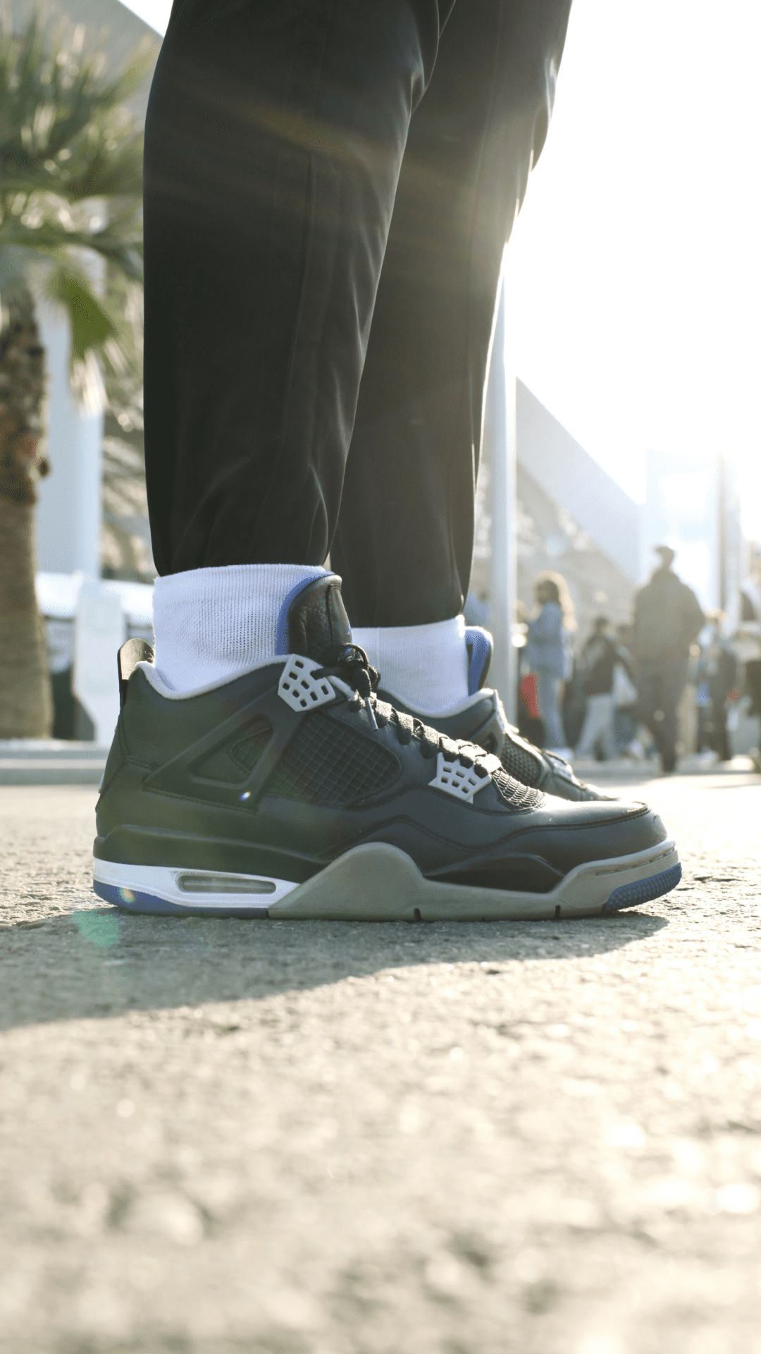 【NIKE公式】Street SNKRS：シアトル・シーホークス vs ロサンゼルス・ラムズ