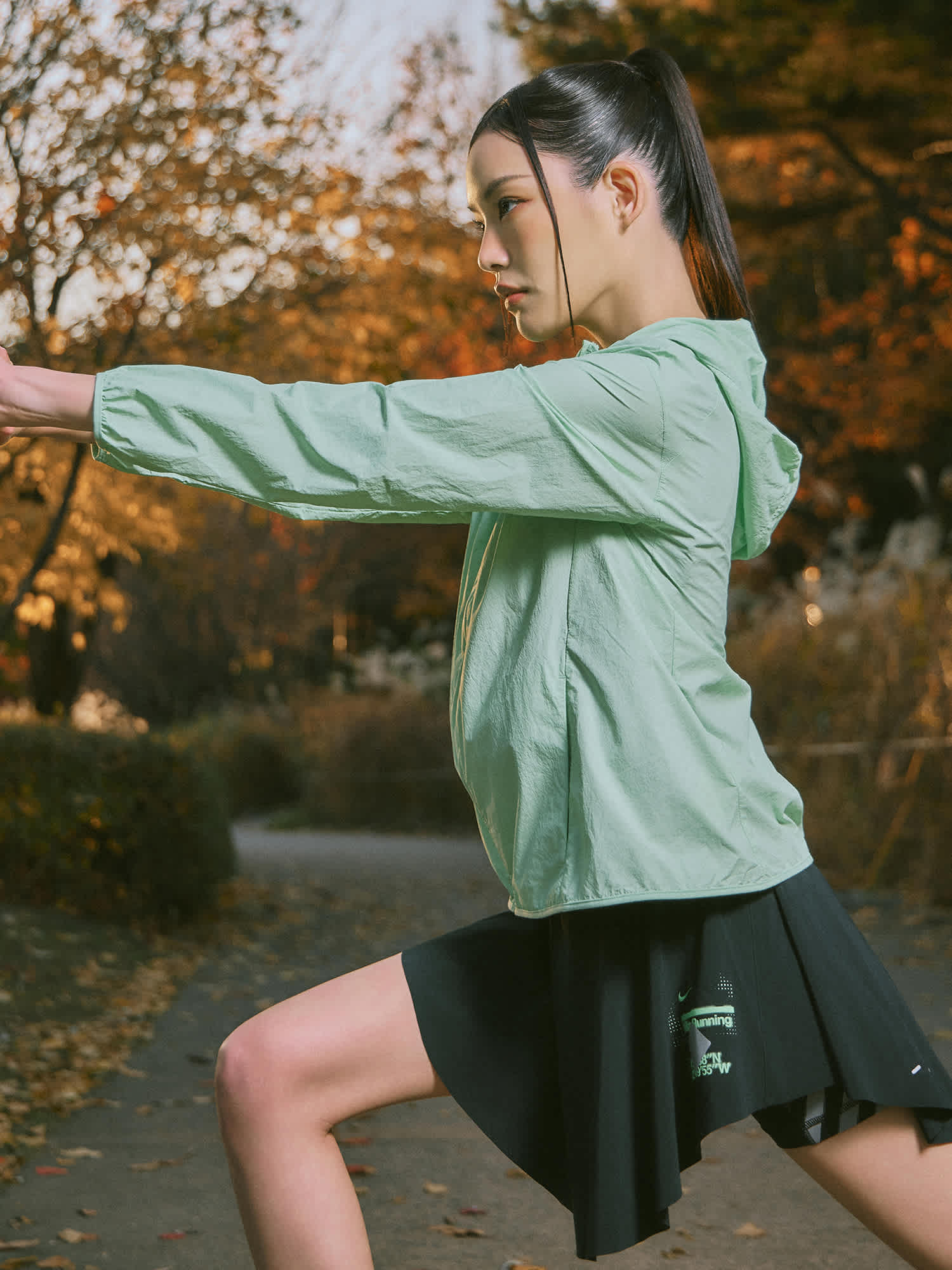 Куртка беговая женская Nike Tempo UV Protection Lightweight