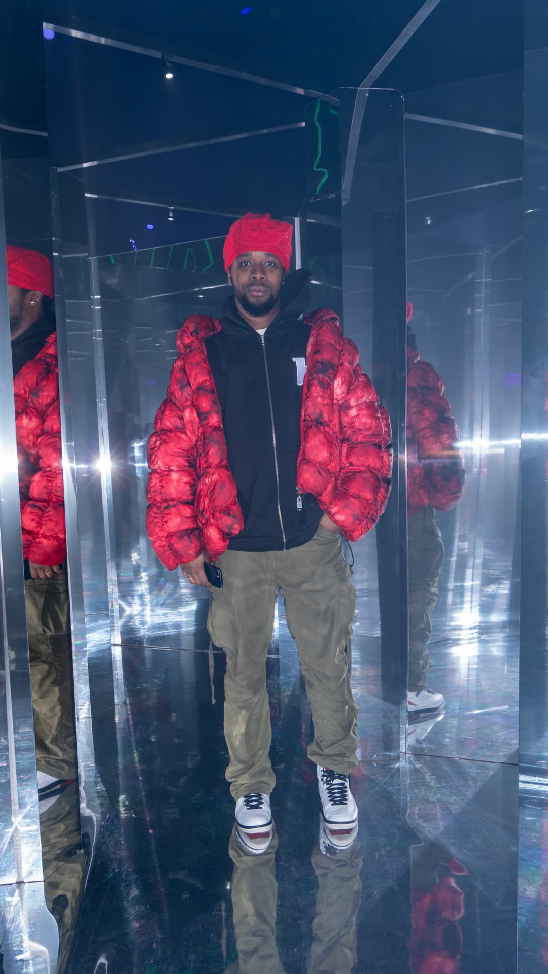 Street SNKRS: Dynamic Land