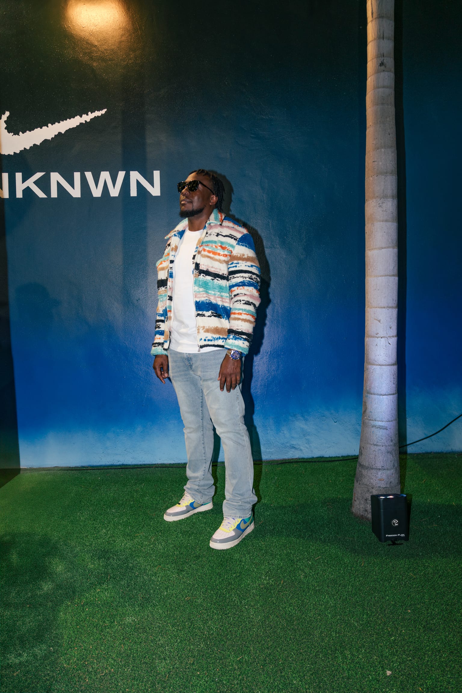 【NIKE公式】Street SNKRS：UNKNWN Courtyard Classic