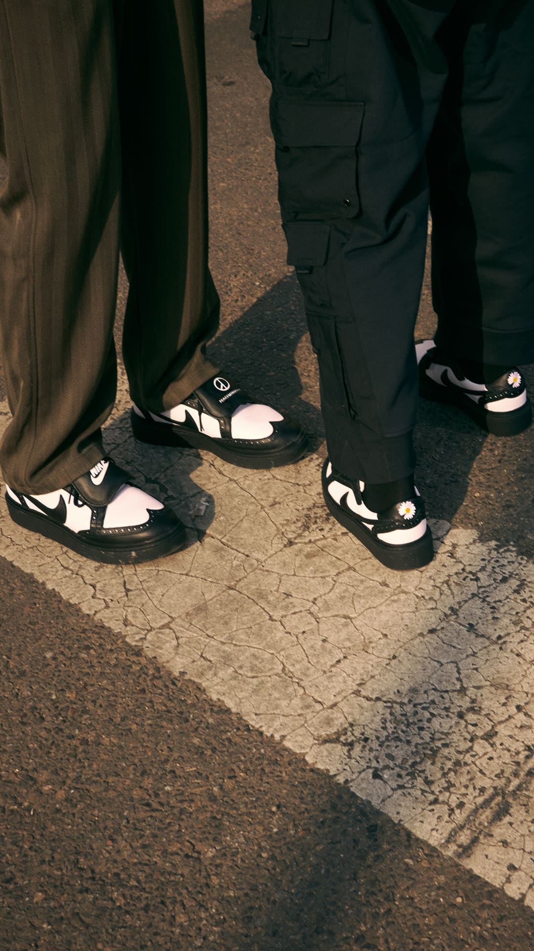 【NIKE公式】SNKRS Style：ナイキ クウォンド 1 x PEACEMINUSONE