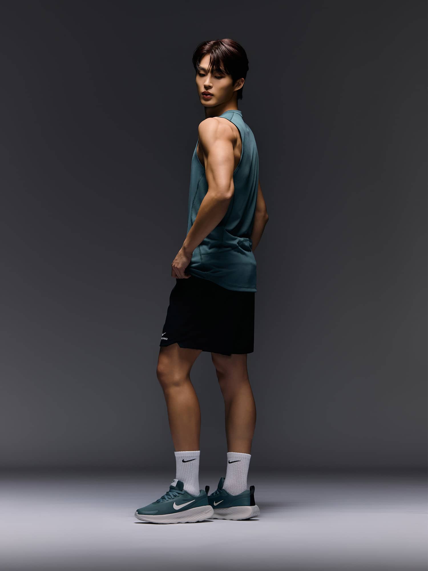 Кроссовки для ходьбы мужские Nike Promina