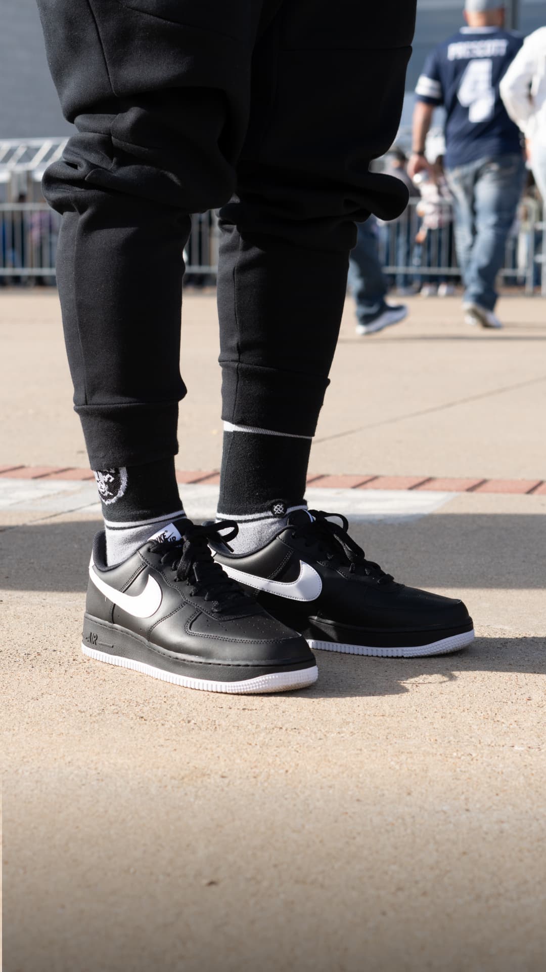 Street SNKRS: NFL Thanksgiving