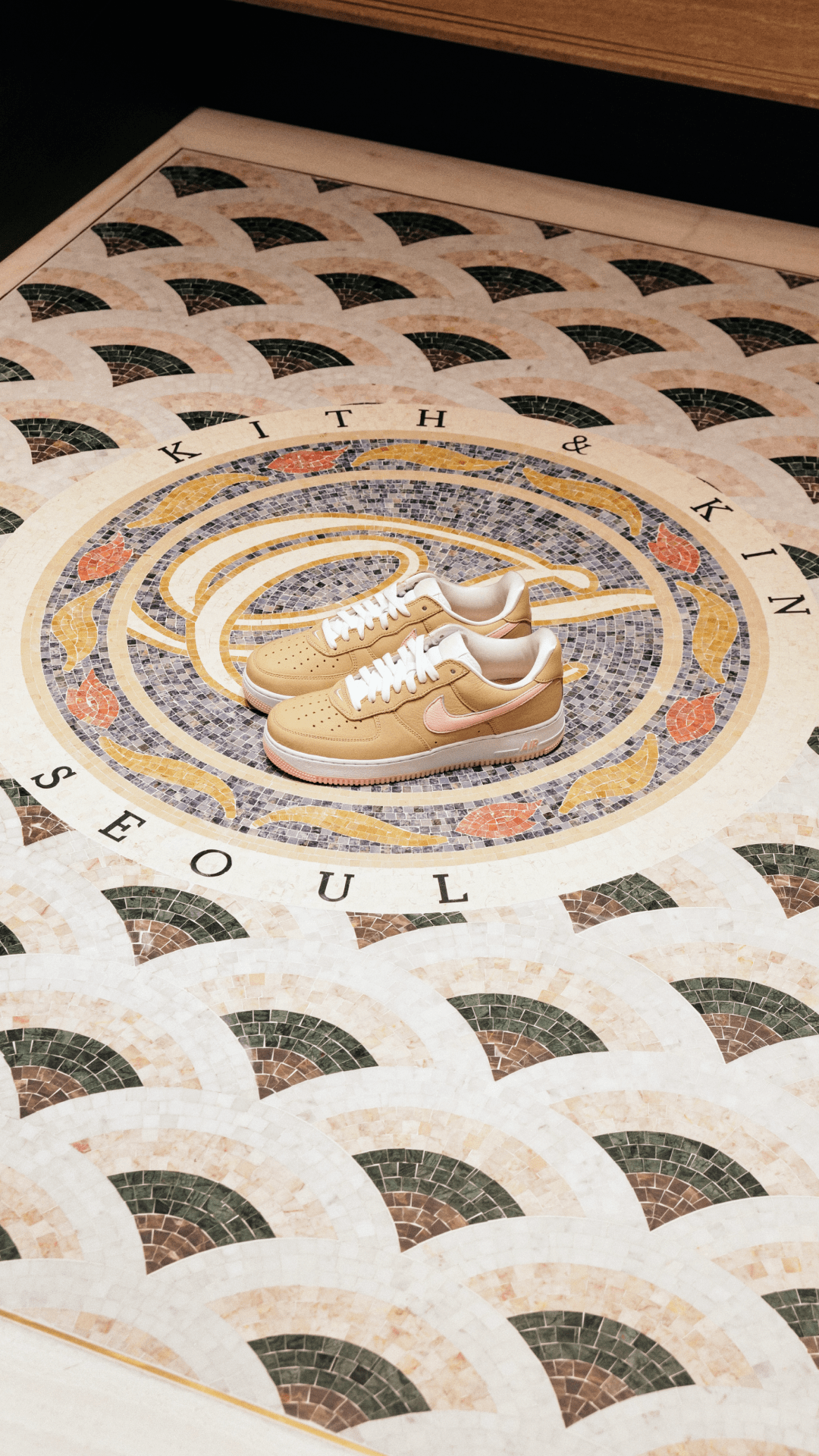 SNKRS Style: Air Force 1 'Linen'