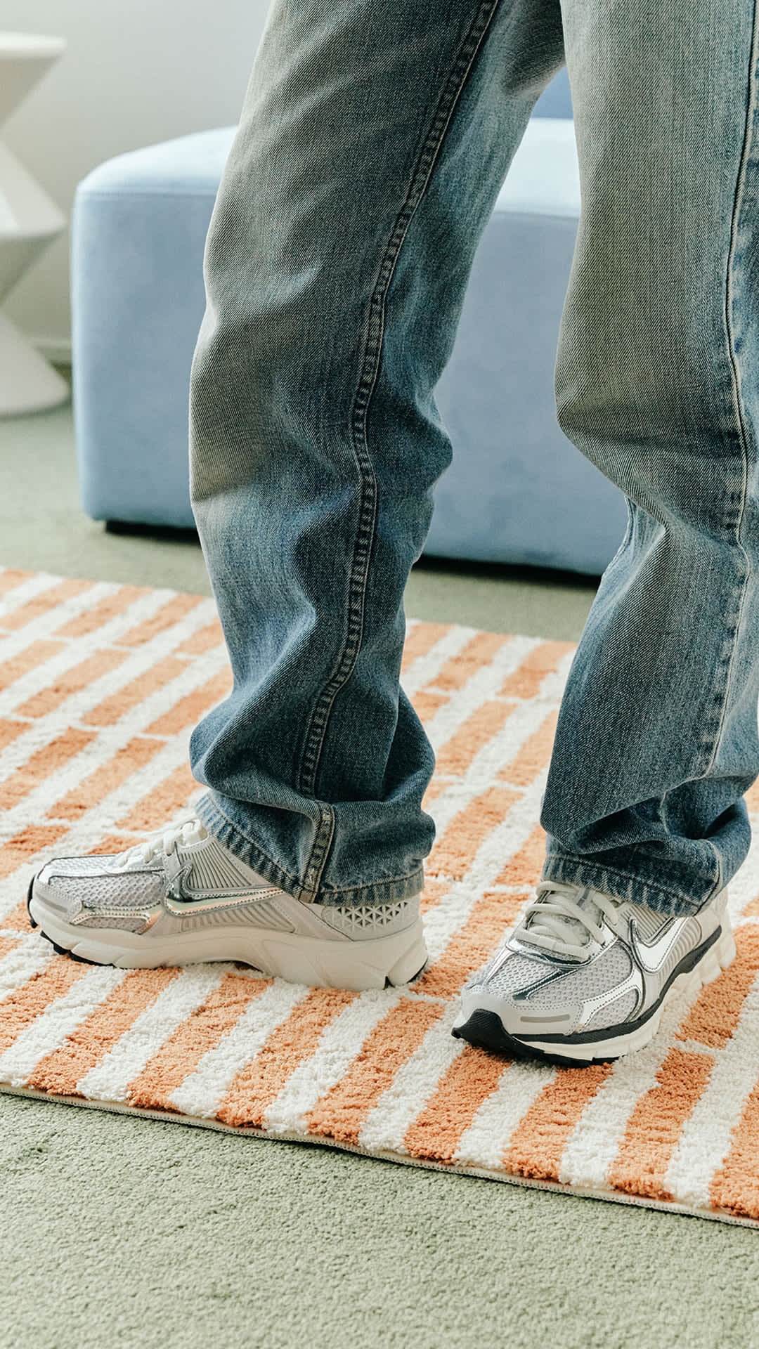 SNKRS Style: W Zoom Vomero 5