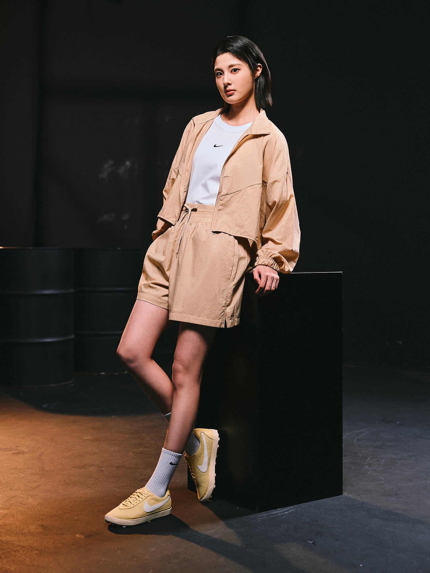 Шорты женские Nike Sportswear Loose Fit High-Waist Lightweight Ripstop