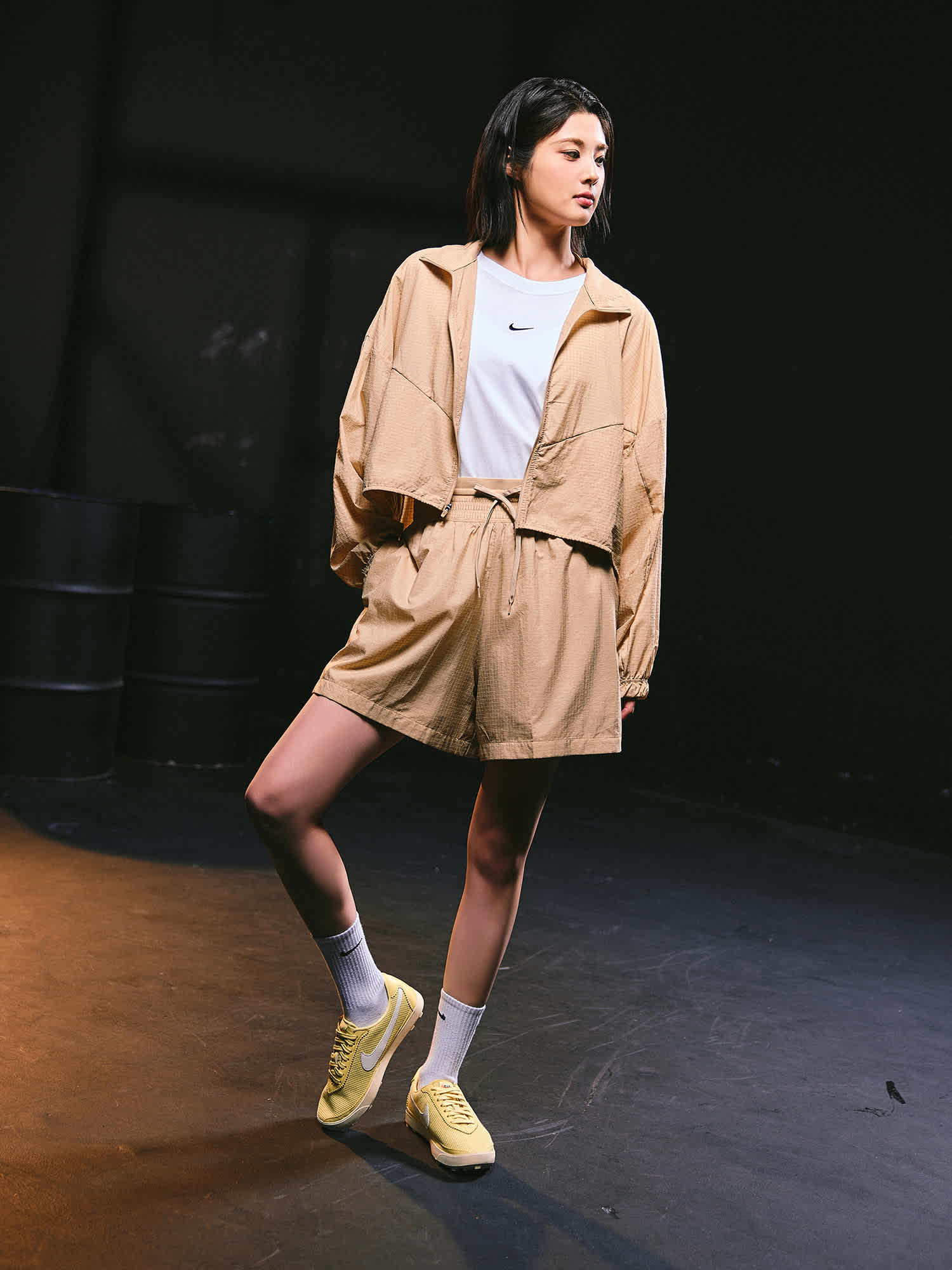 Шорты женские Nike Sportswear Loose Fit High-Waist Lightweight Ripstop