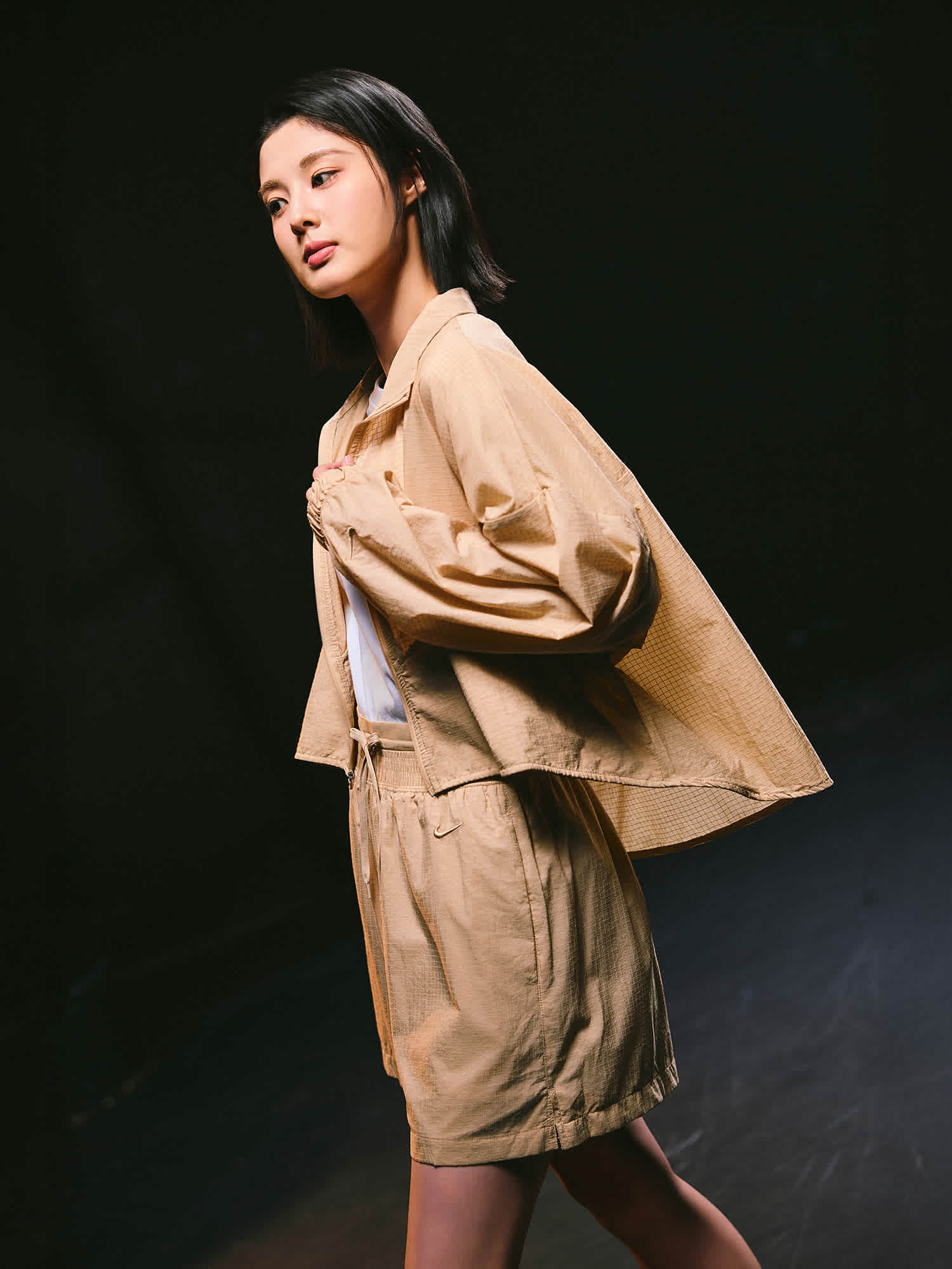 Шорты женские Nike Sportswear Loose Fit High-Waist Lightweight Ripstop