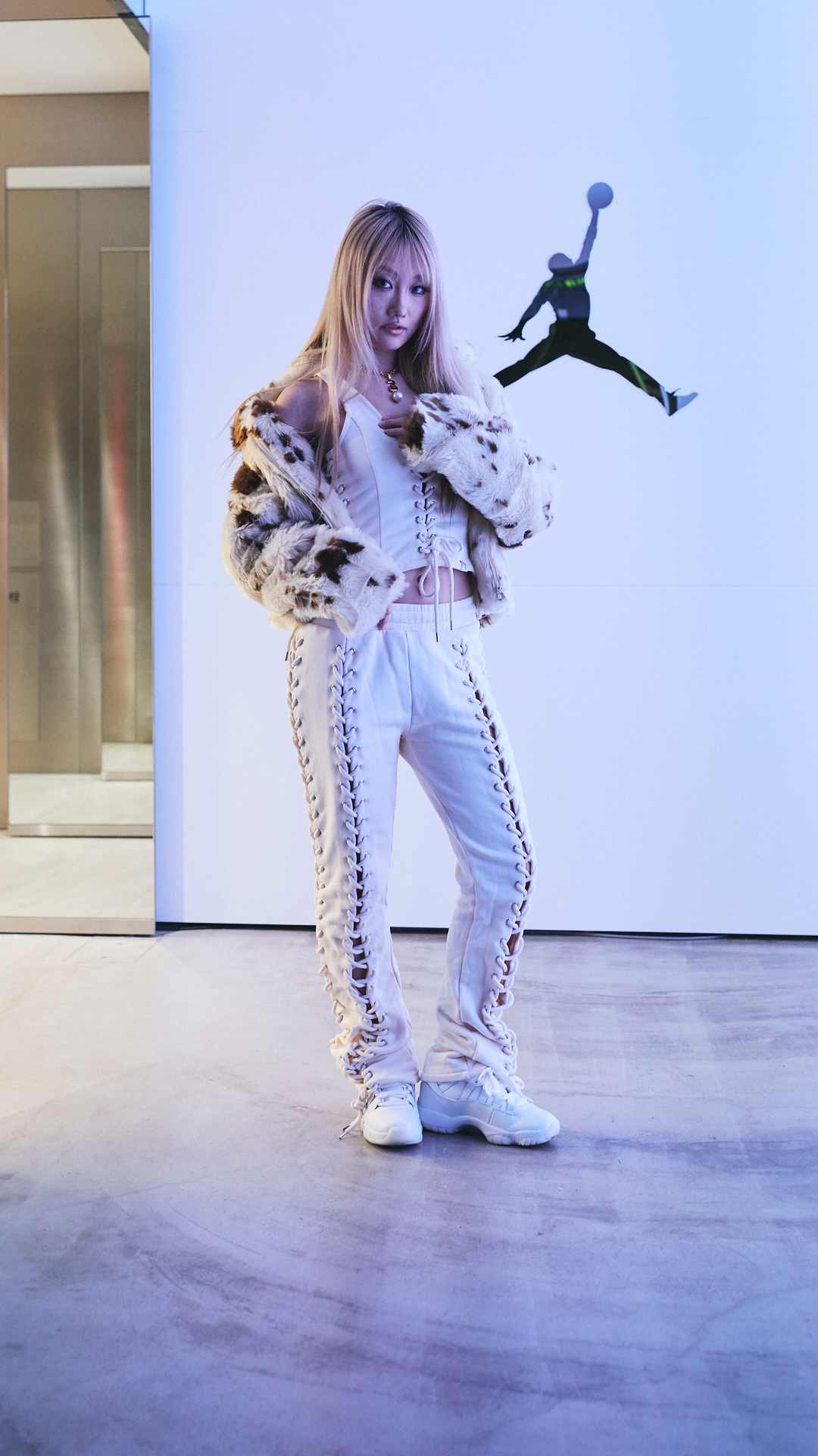 Street SNKRS: AJ11 Pearl at Jordan World of Flight Shibuya