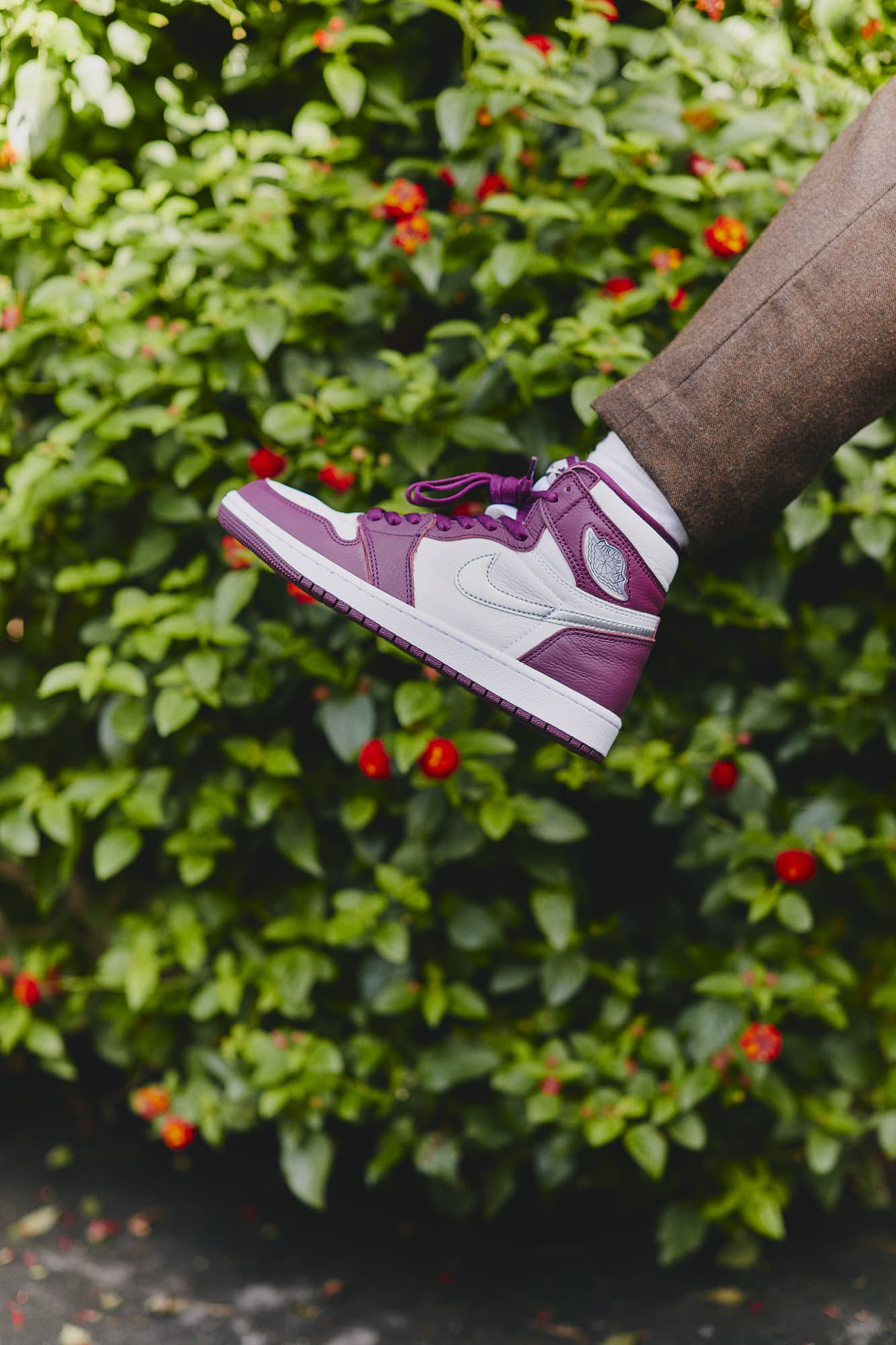 【NIKE公式】SNKRS Style: AIR JORDAN 1 'Bordeaux'