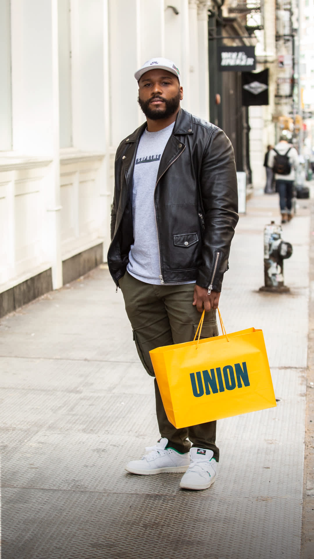 Street SNKRS: UNION Passport Pack NYC