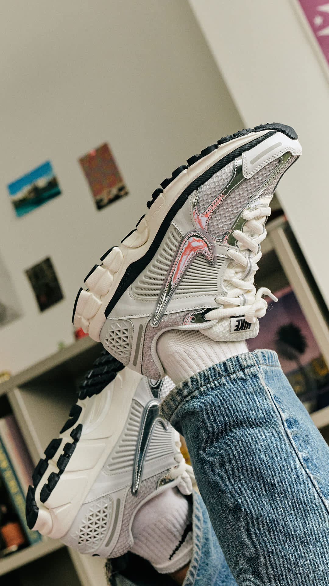 SNKRS Style: W Zoom Vomero 5