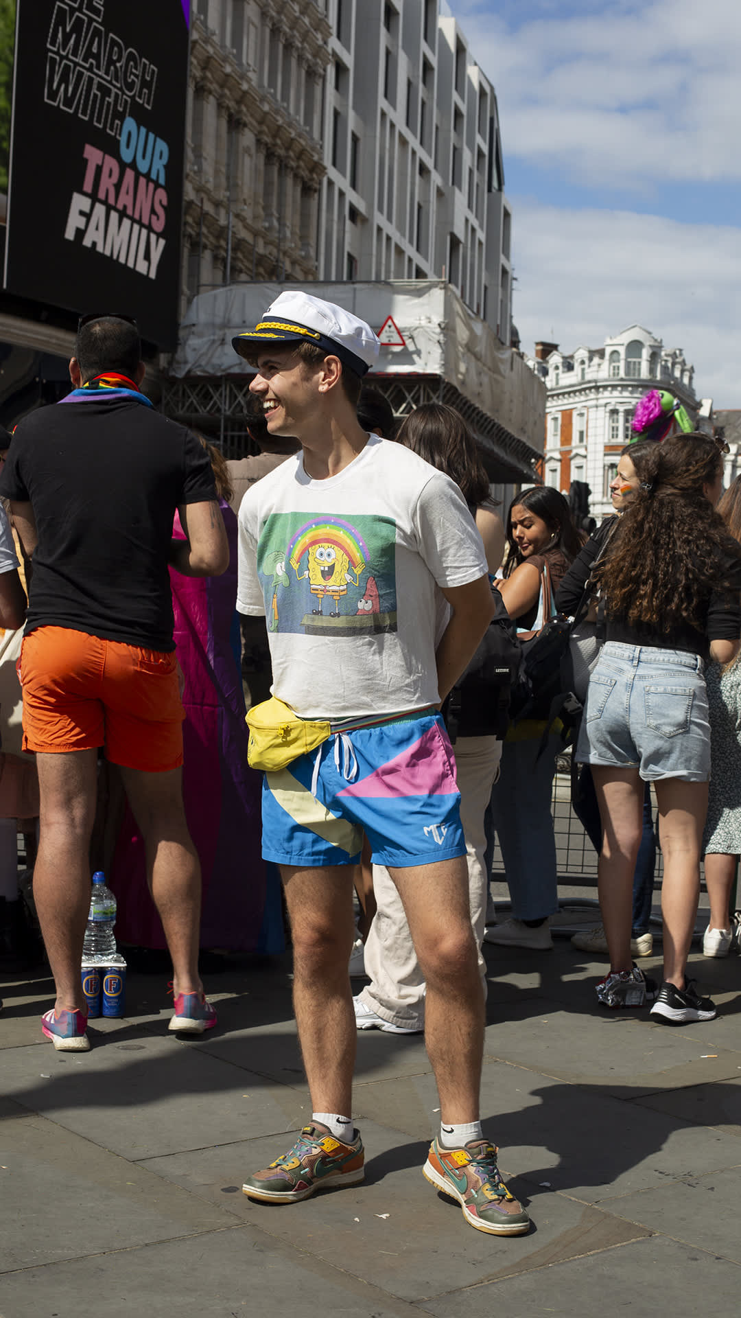 Street SNKRS: London Pride