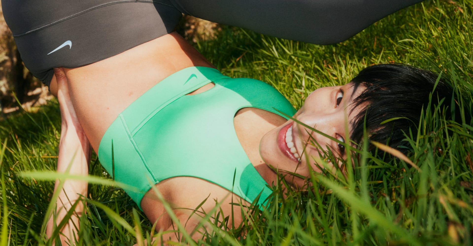 Nike Women's Indy Plunge Cutout Green Medium-Support Padded Sports Bra –  Puffer Reds