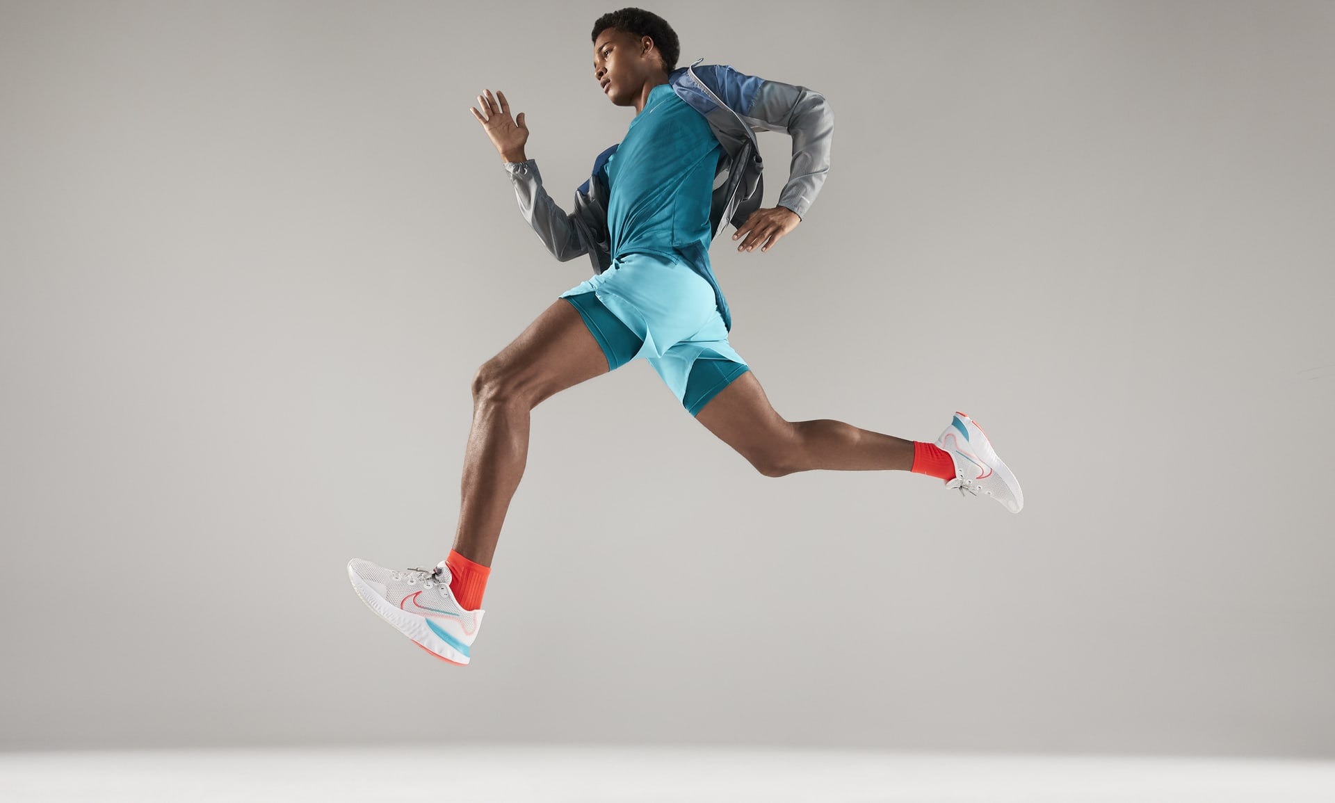 Nike run мужские. Nike Running. Бегущий человек найк. Nike Runner 2019. Nike Running Sets.