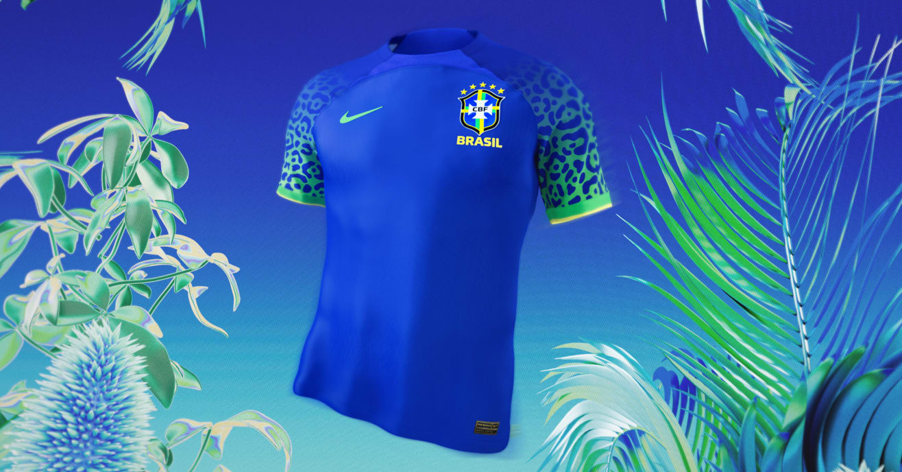Nike CBF Brazil Soccer Team T-Shirt 2022 World Cup Qatar XL DH7585-490