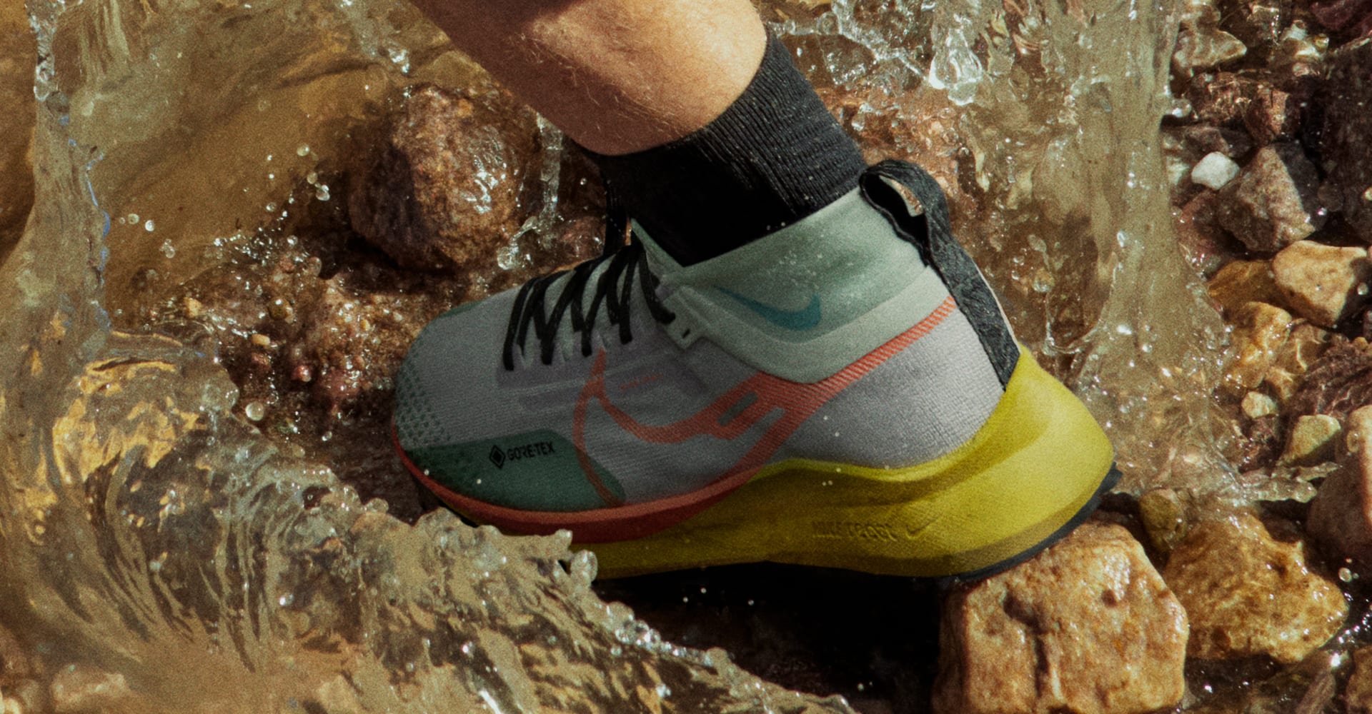 Nike, React Pegasus Trail 4 GORE-TEX Mens Waterproof Trail Running Shoes, Off-Road Running Shoes
