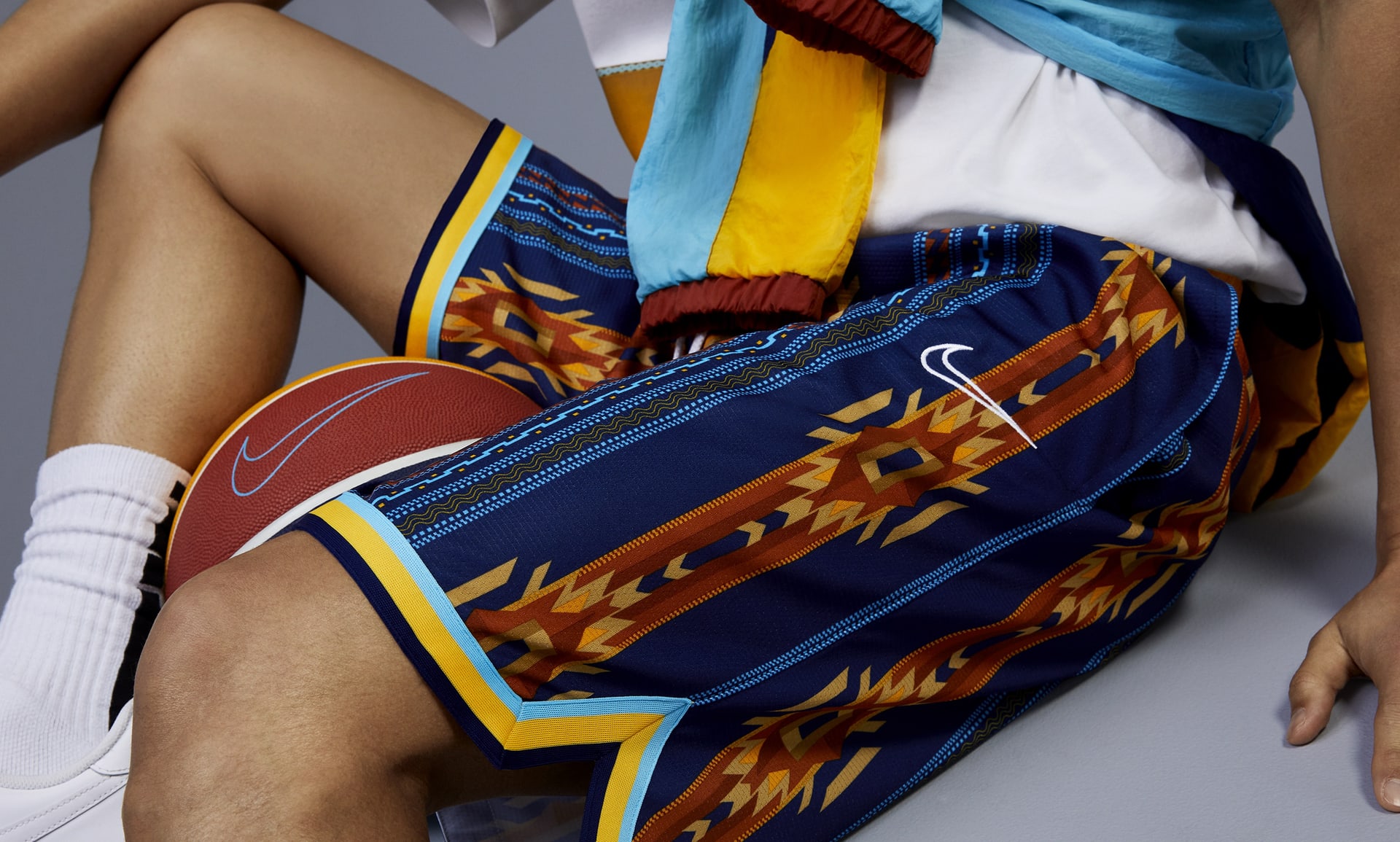 nike dna city exploration shorts