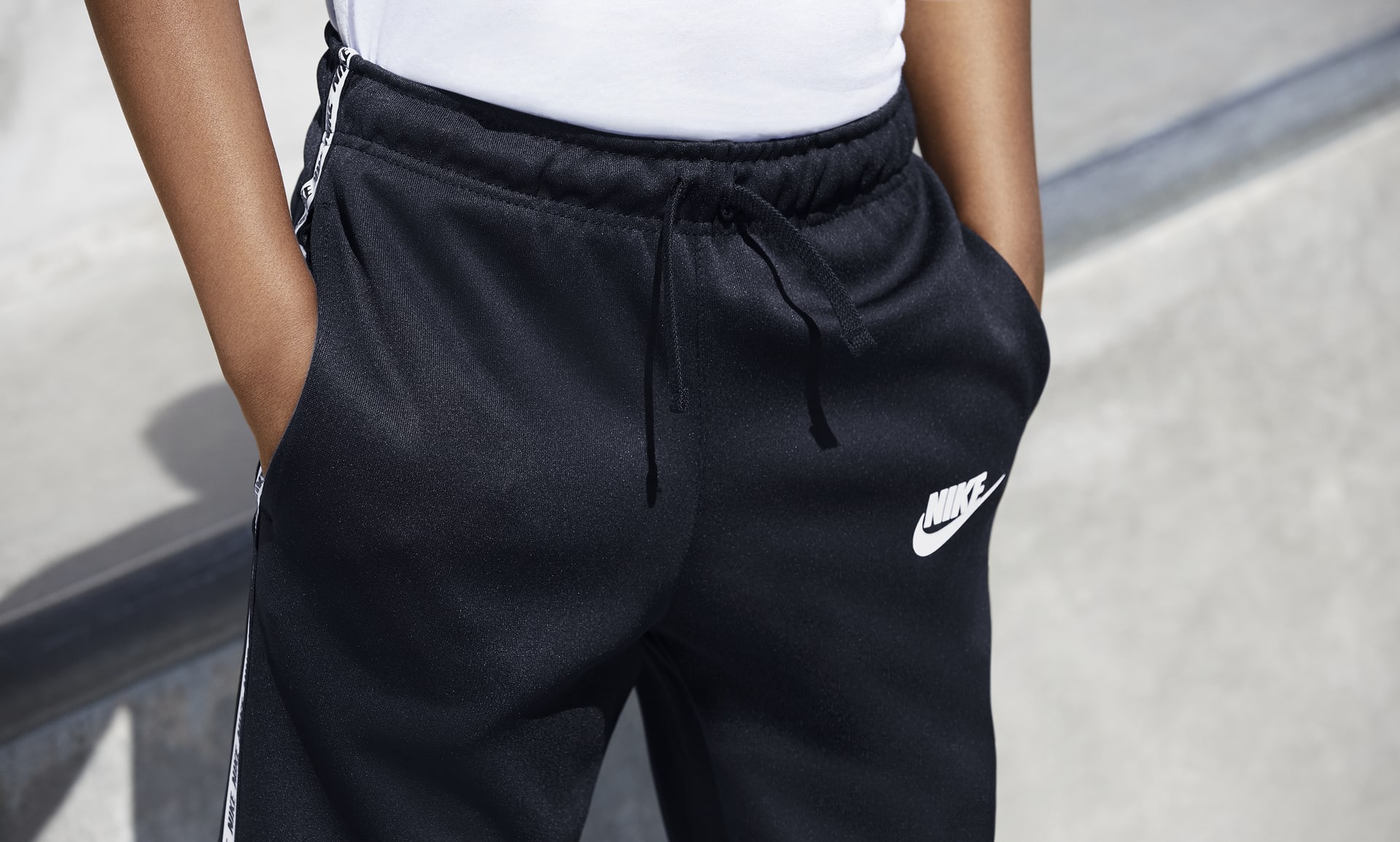 Nike Sportswear Older Kids' Trousers. Nike AU