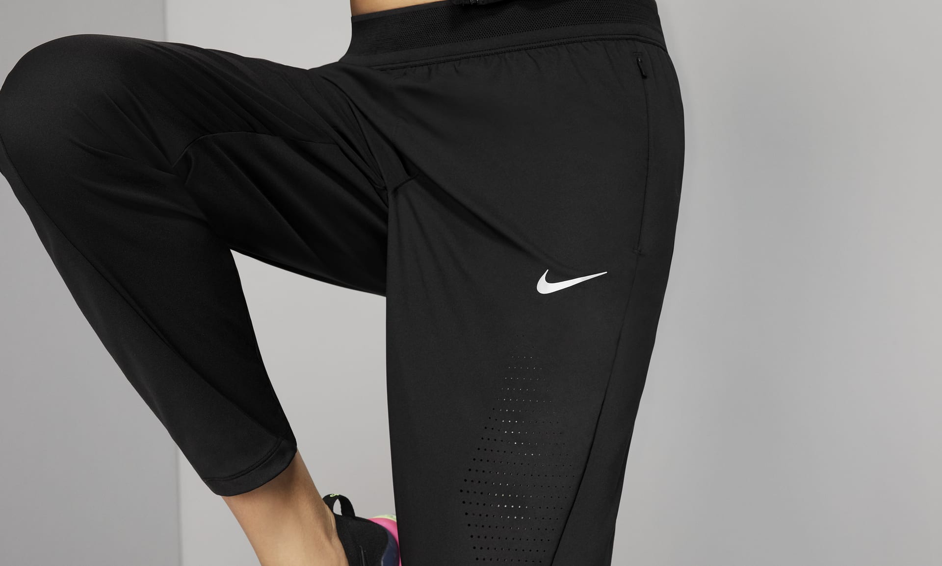 nike swift women's running trousers