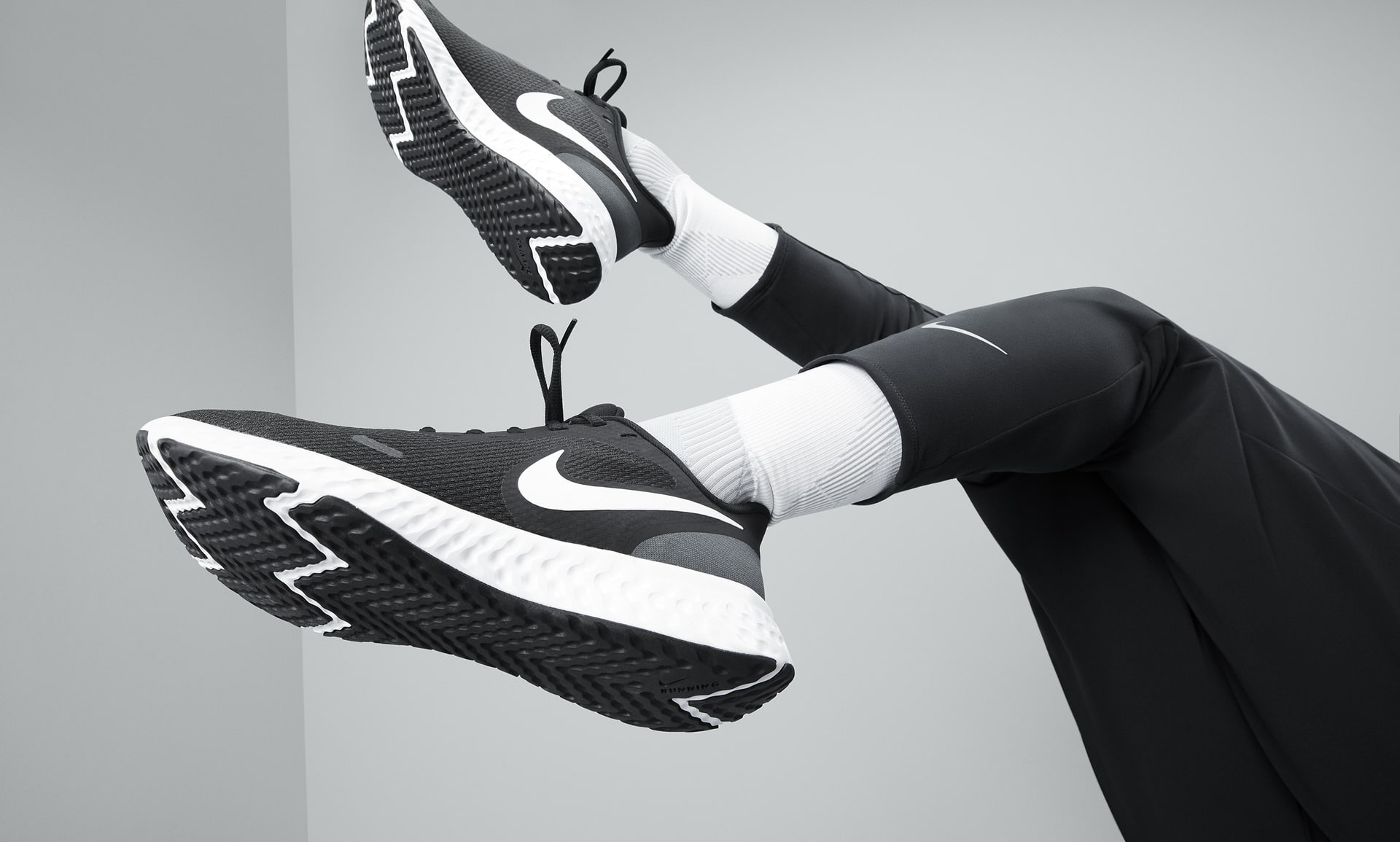 Nike Revolution 5 White (Women#39;s)