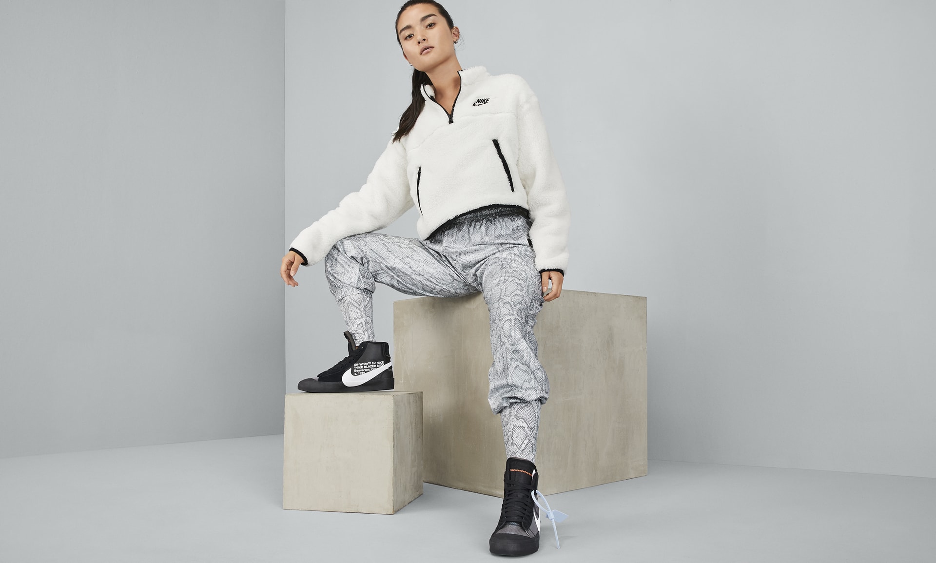 nike sherpa fleece crop top