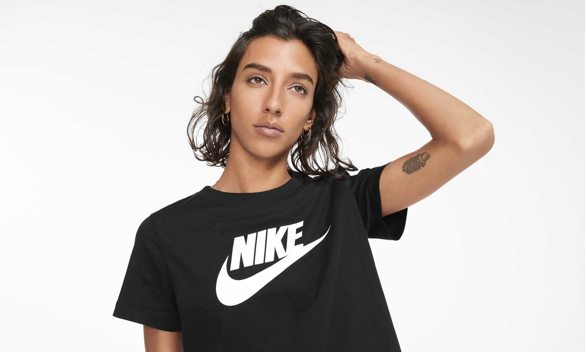 Nike T-shirt - Nike Sportswear Tee Jdi Swoosh (Noir) - Vêtements chez  Sarenza (379346)