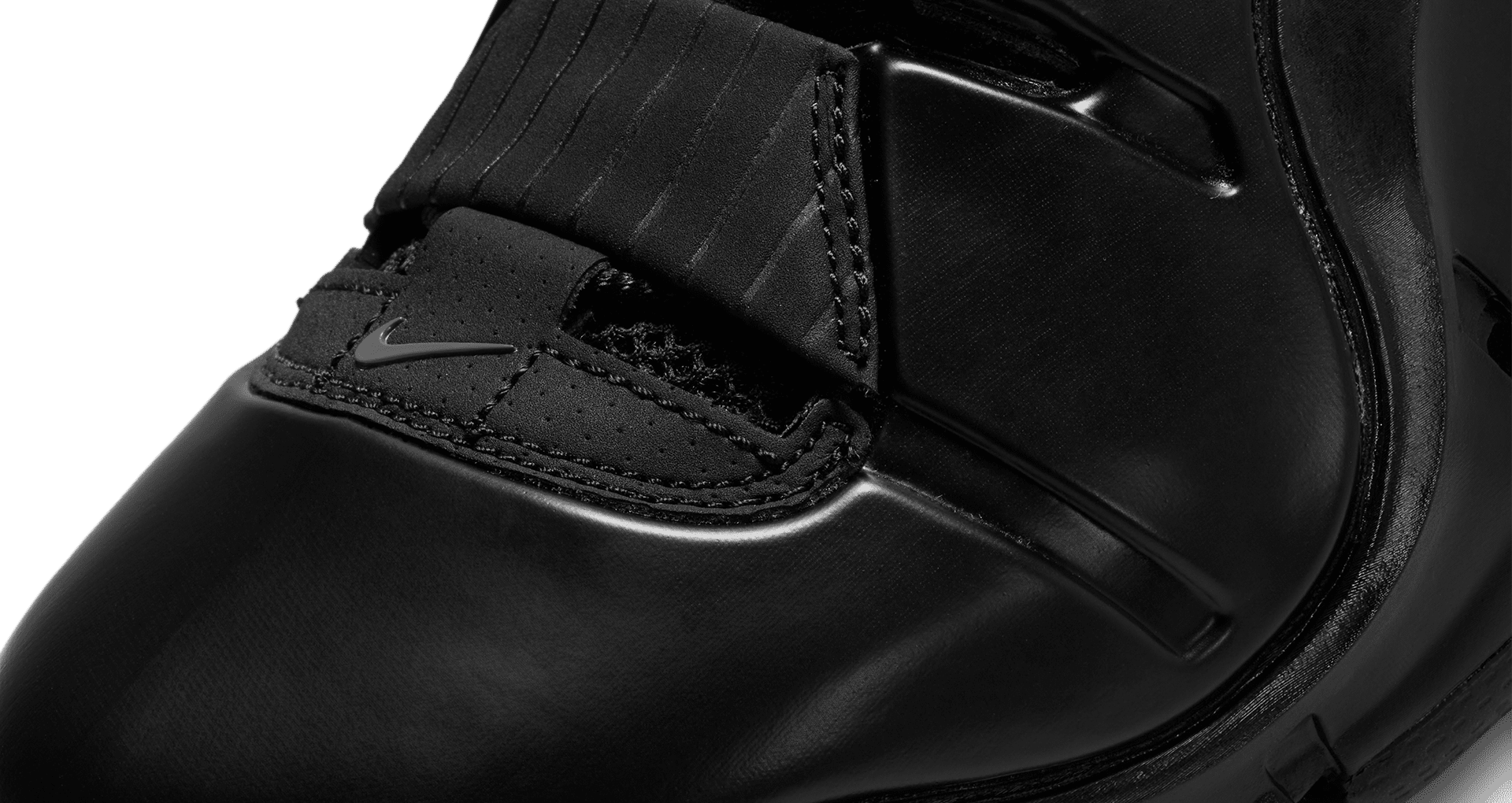 LeBron 4 Black And Anthracite FJ1597 001 Release Date Nike SNKRS CA lebron-4-black-and-anthracite-fj1597-001-release-date-nike-snkrs-ca
