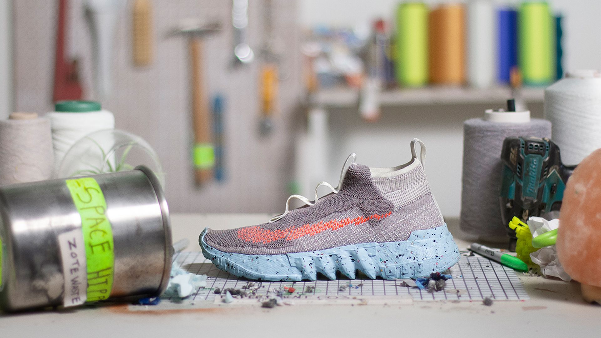 size nike space hippie
