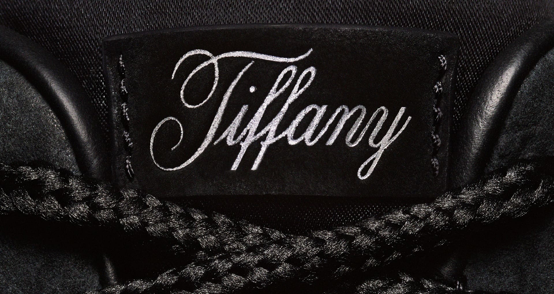 วันเปิดตัว Air Force 1 x Tiffany & Co. "1837" (DZ1382-001)