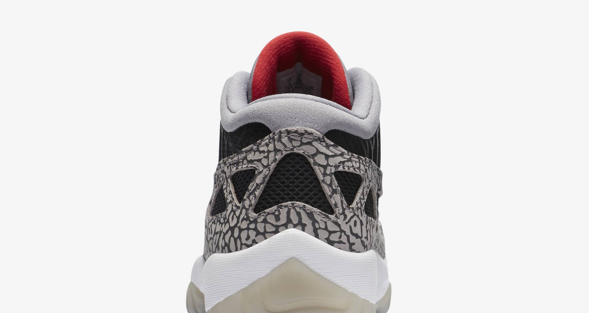 retro 11 low ie black cement