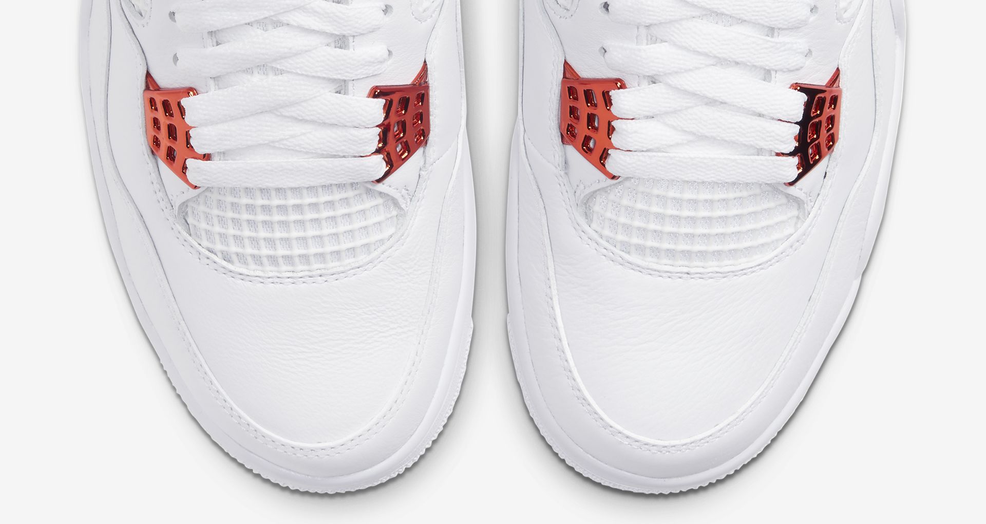 orange metallic jordan 4