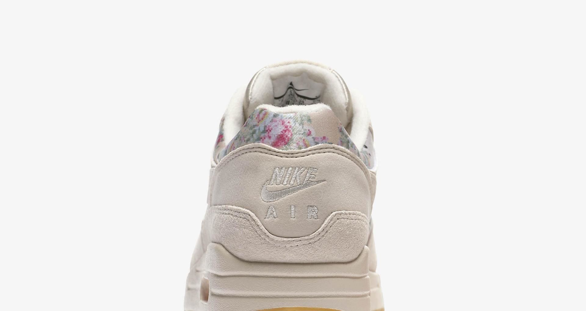 sail desert sand dunks