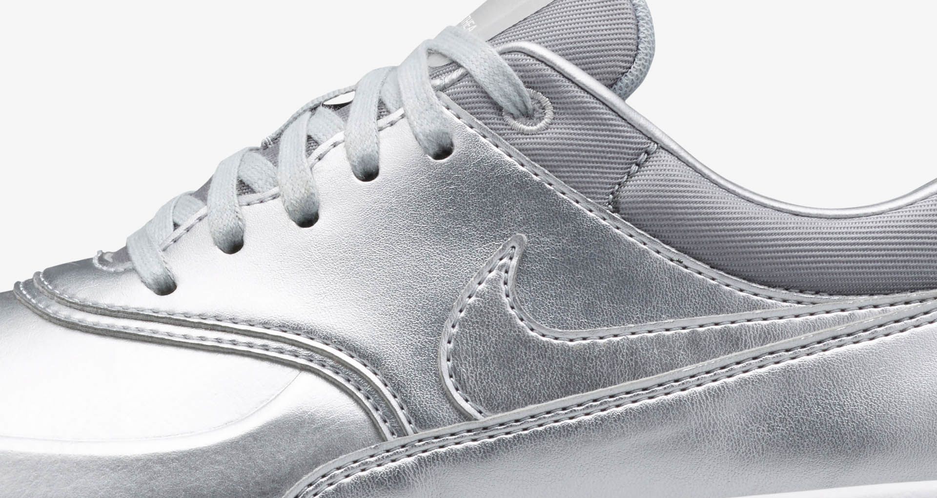 Women's Nike Air Max Thea 'Metallic Silver'. Nike SNKRS