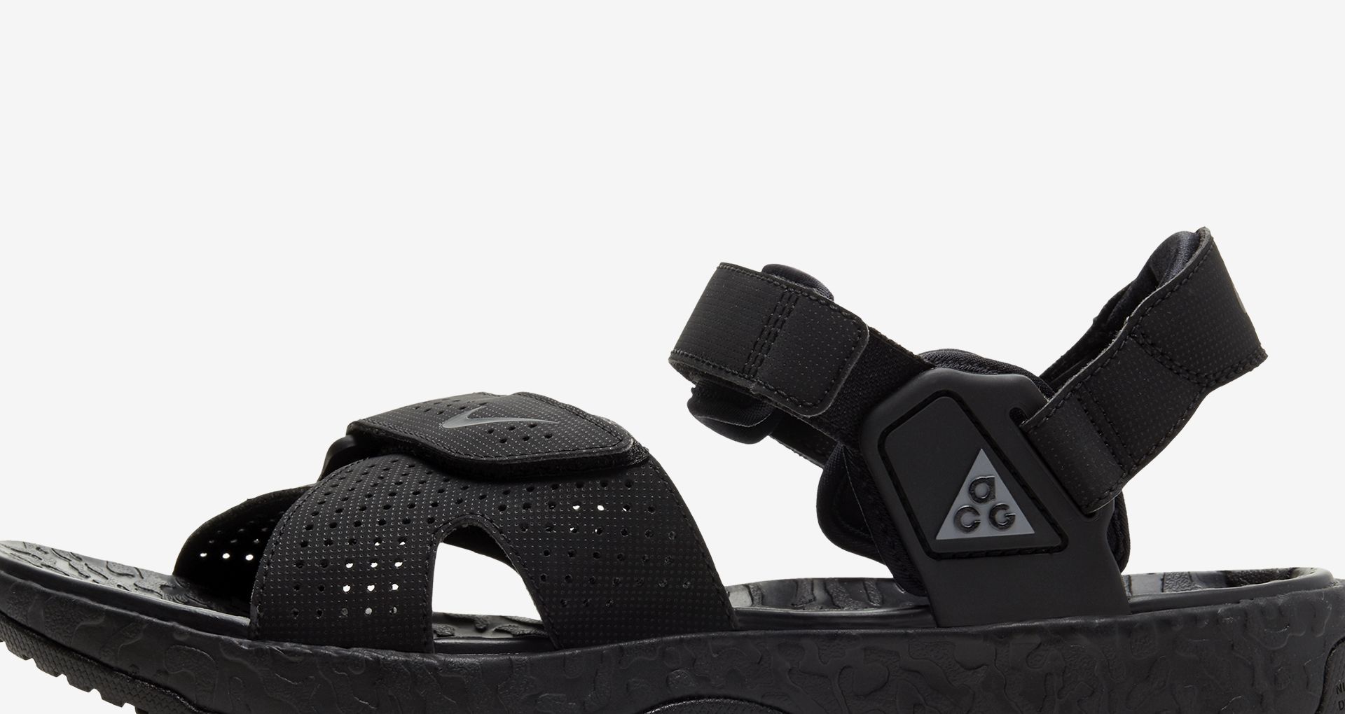 nike acg air deschutz sandals