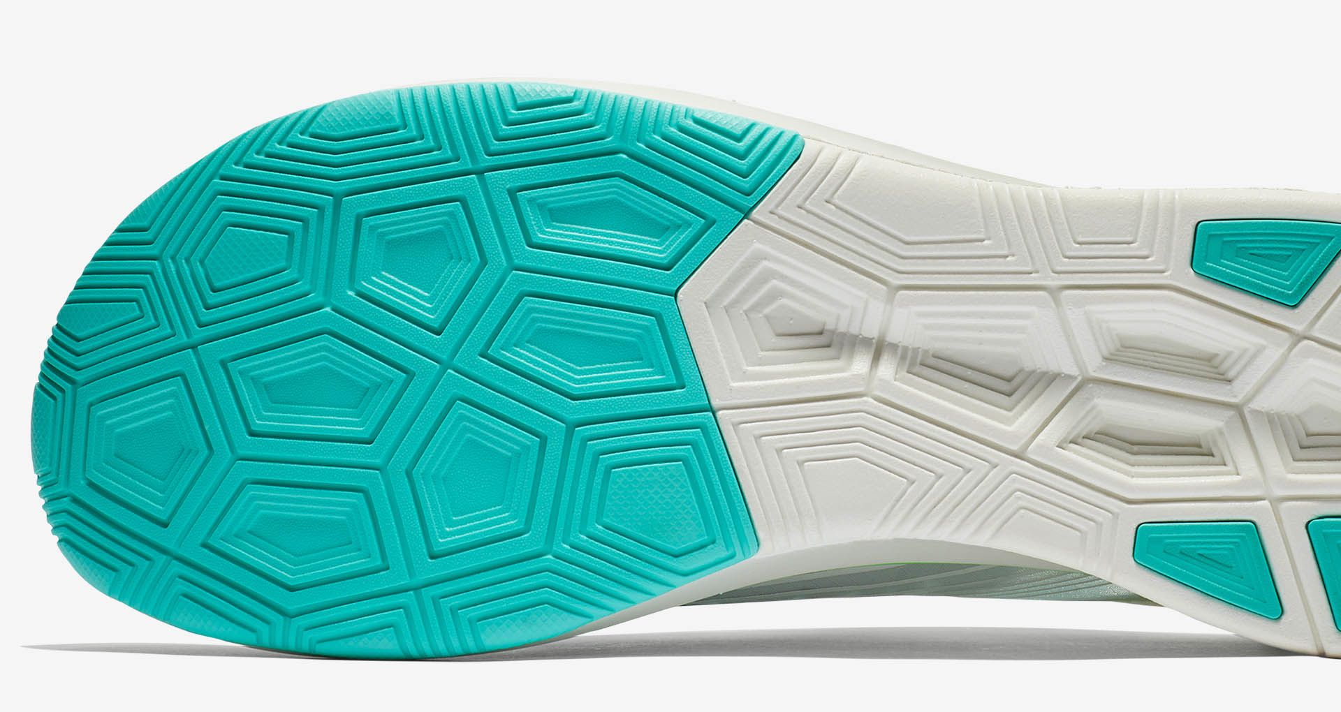 nike running zoom fly sp trainers in grey