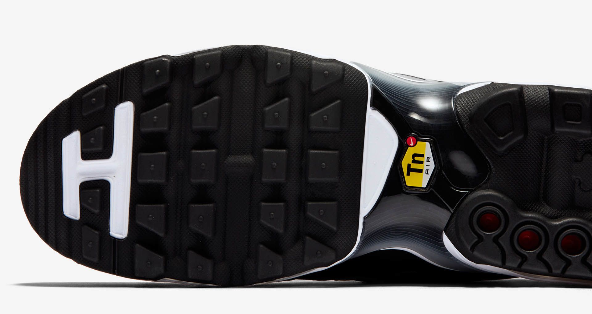 nike tn ultra black grey