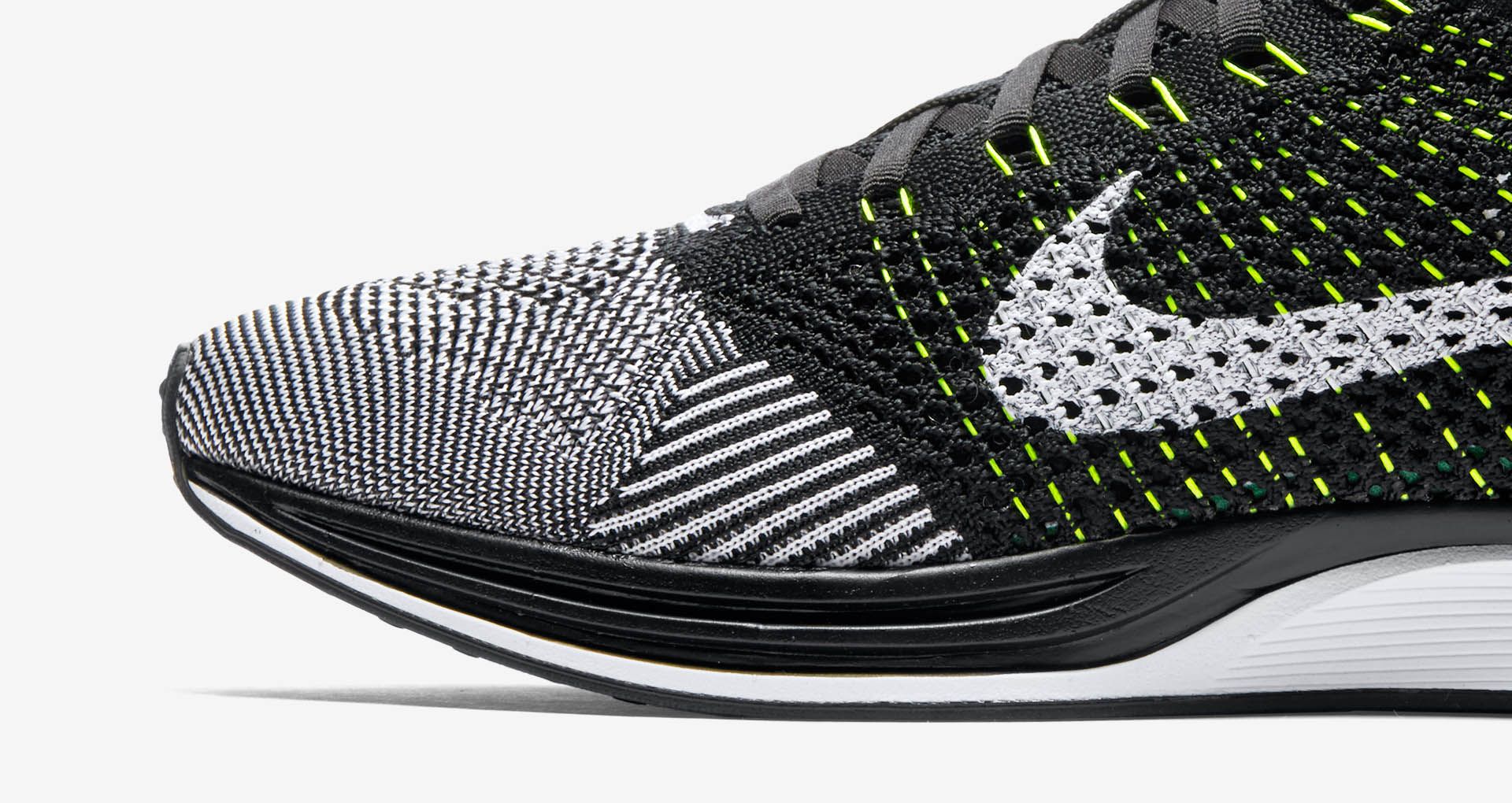 nike dualtone racer flyknit