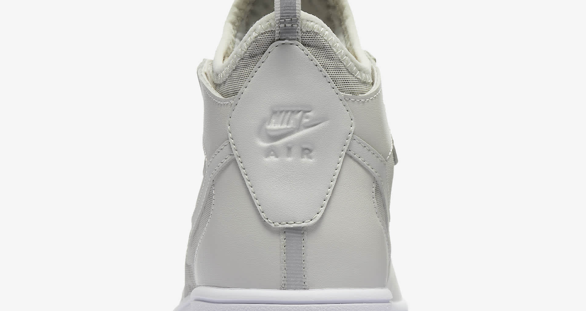 Women's Nike Air Force 1 Ultraforce Mid 'Light Bone'. Nike SNKRS US